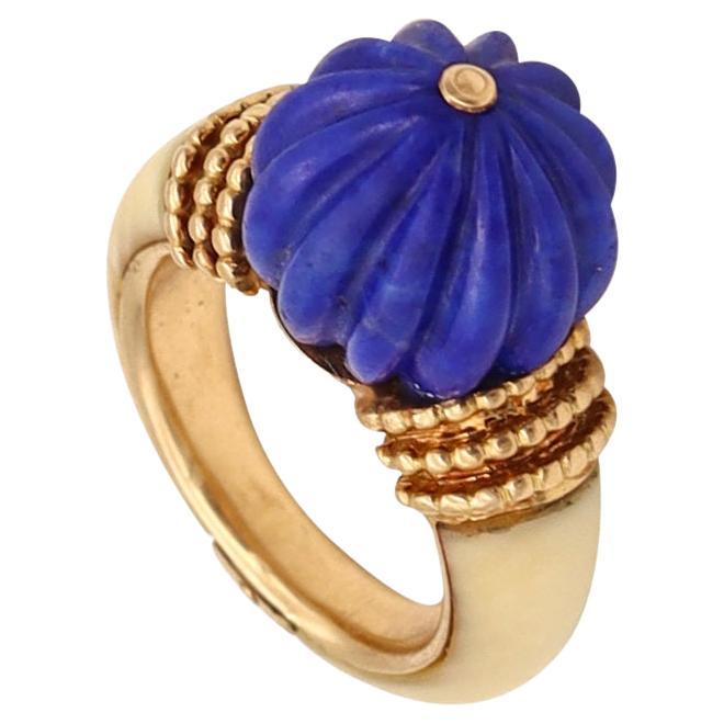 Boucheron Paris 1970 Classic Cocktail Ring 18Kt Yellow Gold with Lapis and Coral For Sale