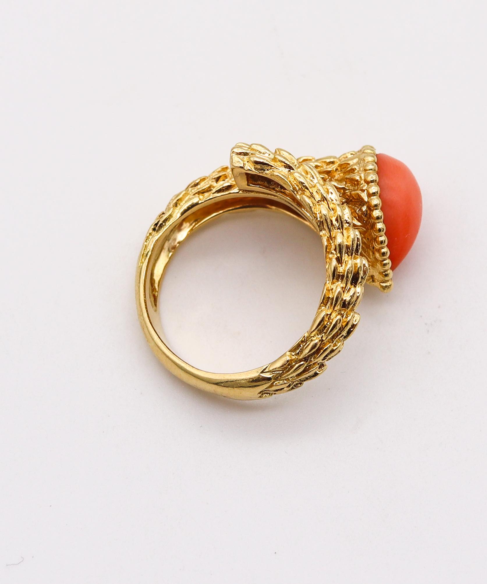 Cabochon Boucheron Paris 1970 Serpent Boheme Textured Ring In 18Kt Yellow Gold With Coral