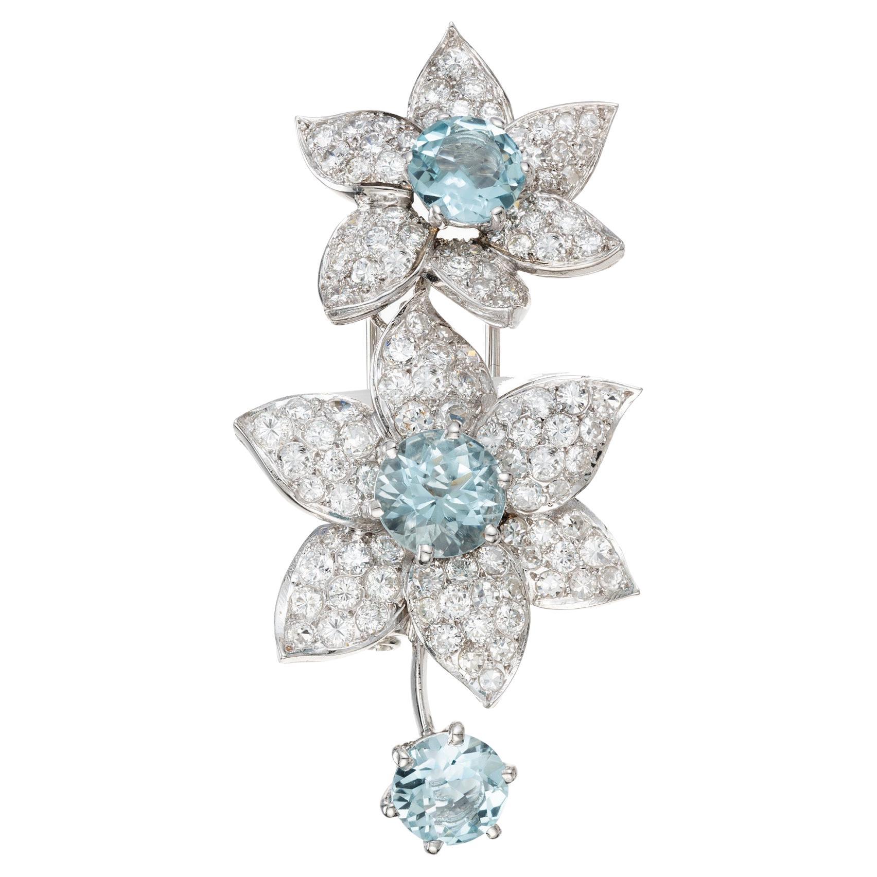 Boucheron Broche fleur en platine avec diamants et aigue-marine de 3,98 carats