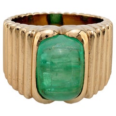 Boucheron Paris 4.40 carat cabochon emerald 18k yellow gold band