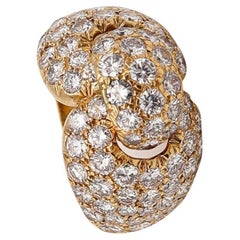 Boucheron Paris Cocktail Ring in 18Kt Yellow Gold with 8.19 Cts in Diamonds