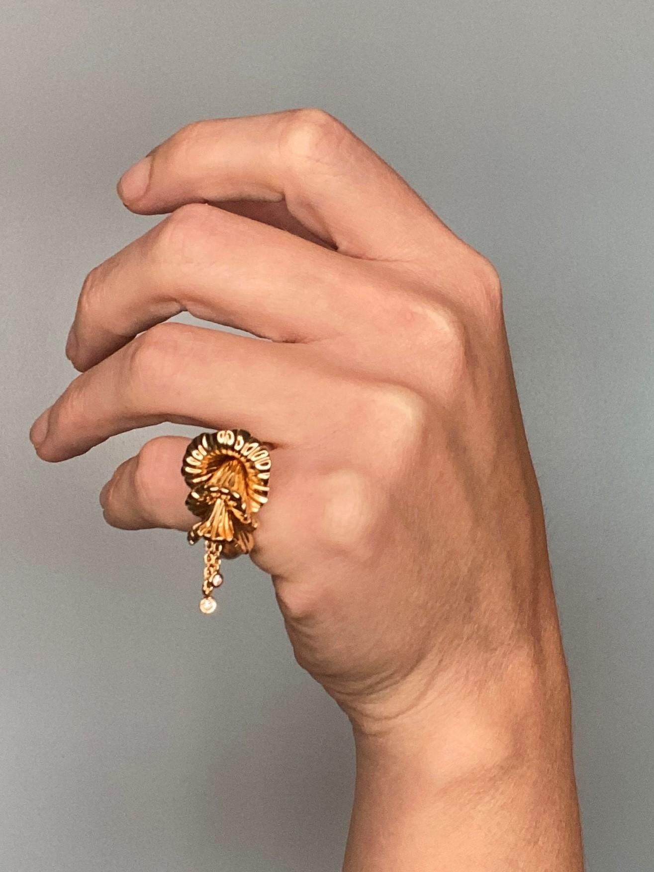 Boucheron Paris Exquises Confidences Cocktail Ring 18Kt Yellow Gold and Diamonds 2