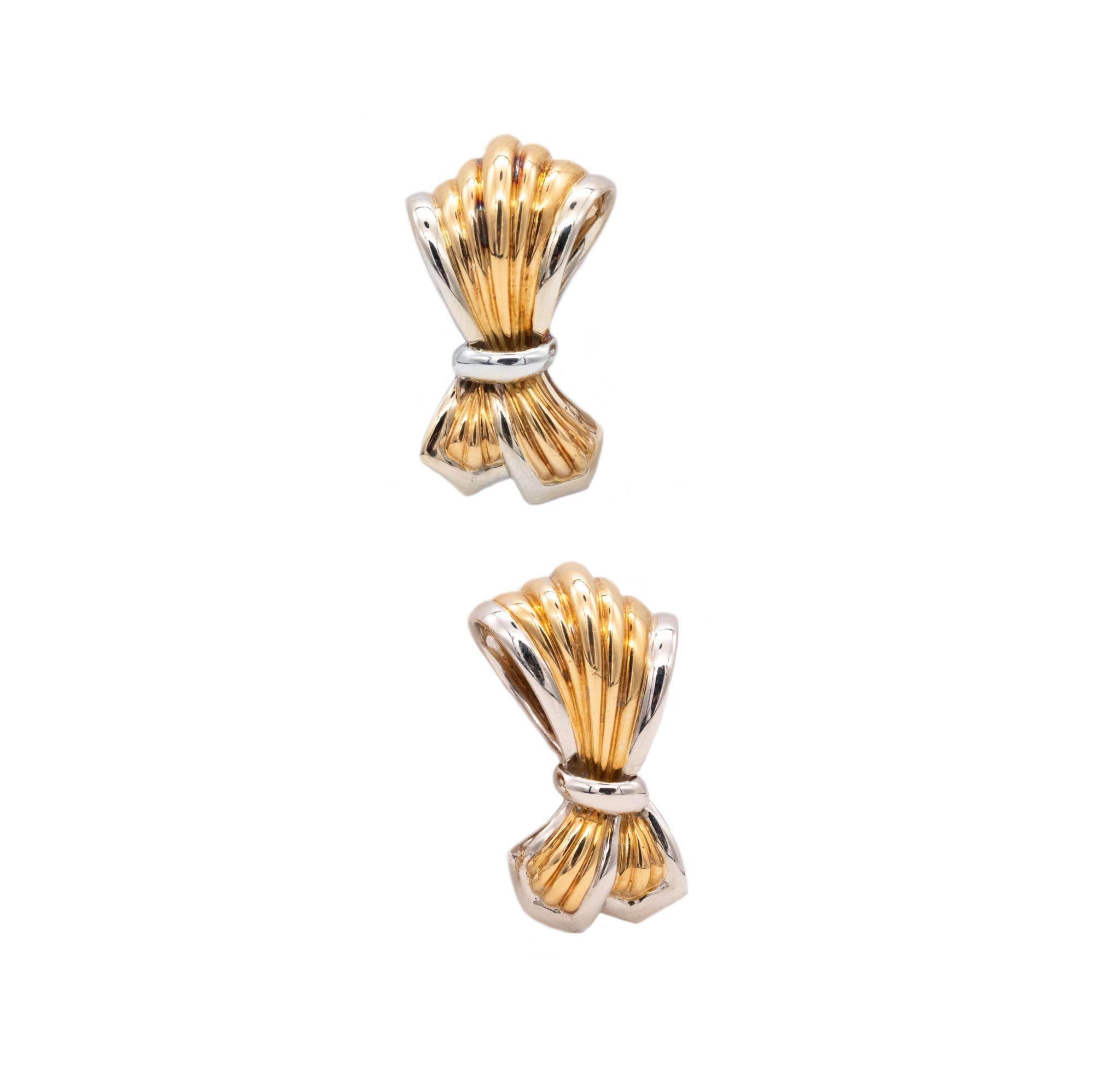 Boucheron Paris Large Ribbons Earrings with Fluted Pattern in Two Tones of 18kt For Sale 4