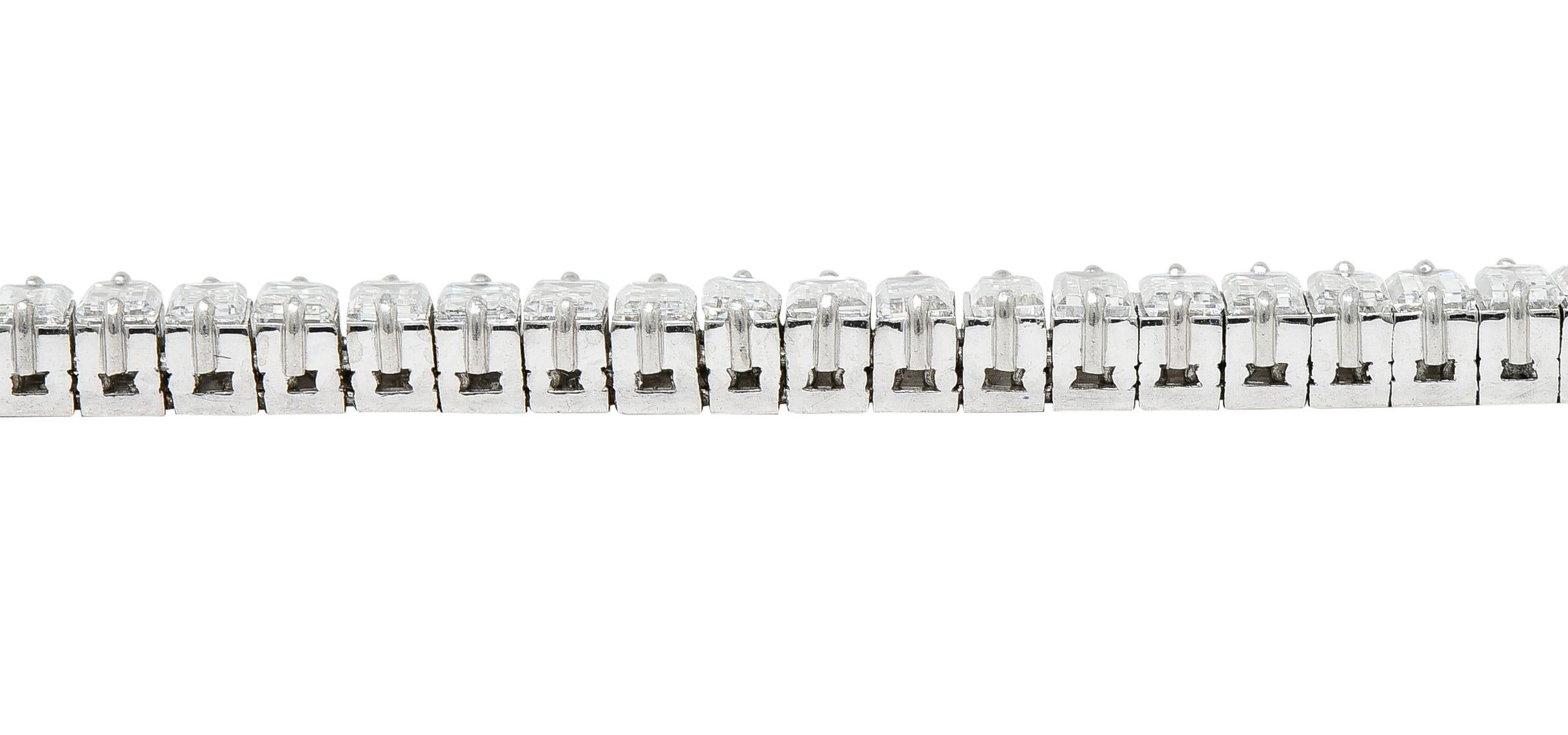 Boucheron Paris Mid-Century 17.00 Carats Baguette Diamond Platinum Line Bracelet 6