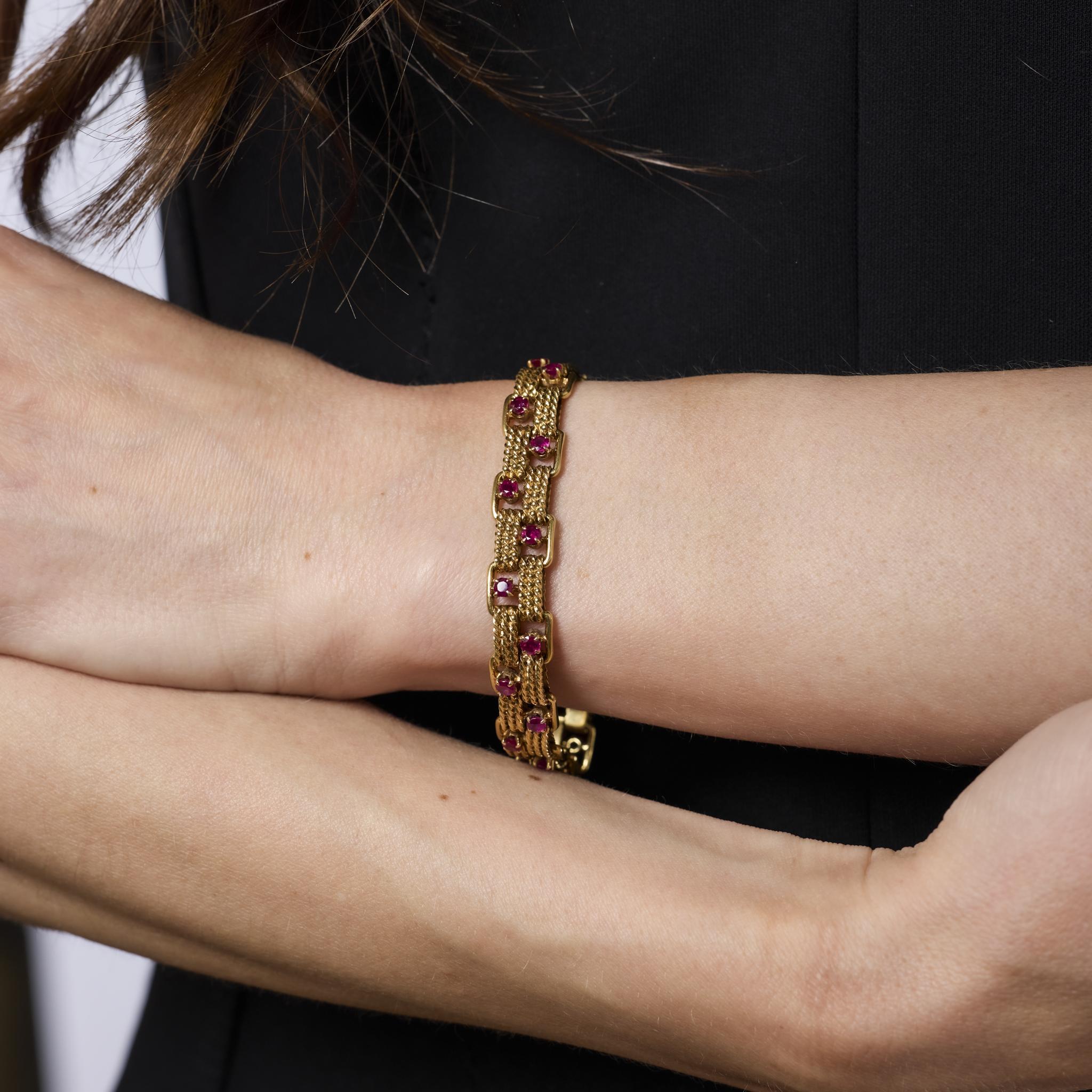 Boucheron Paris Rubin-Armband aus 18k Gelbgold (Brillantschliff) im Angebot