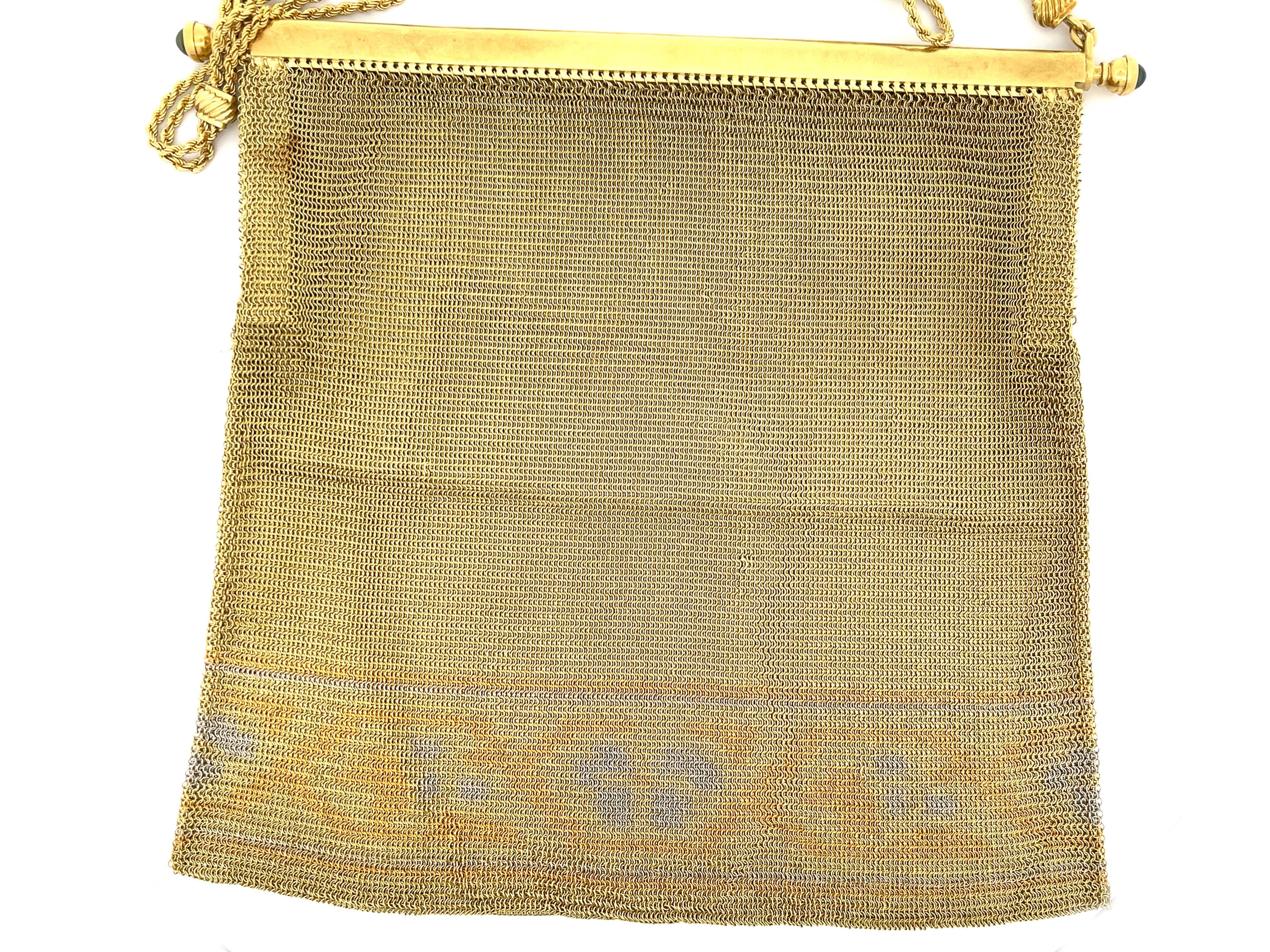 Boucheron Paris - Sac à main évasé en or massif 18 carats, années 1920 en vente 7