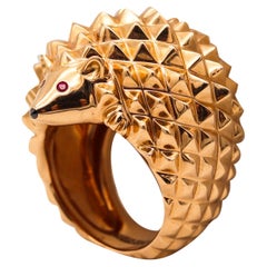 Boucheron Paris Textured Porcupine Ring in 18Kt Yellow Gold with Two Rubies
