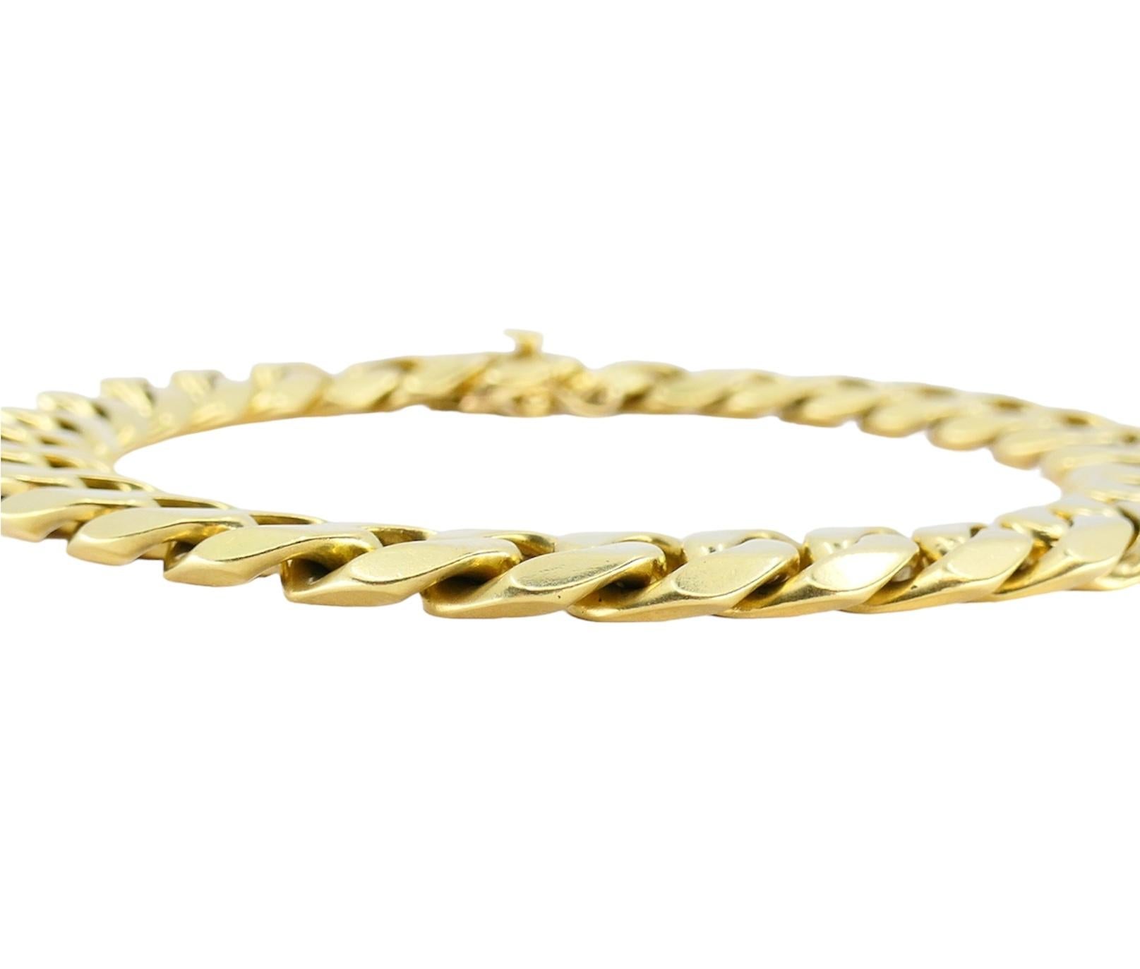 Boucheron Paris Vintage 18k Gold Curb Link Bracelet In Good Condition For Sale In Beverly Hills, CA