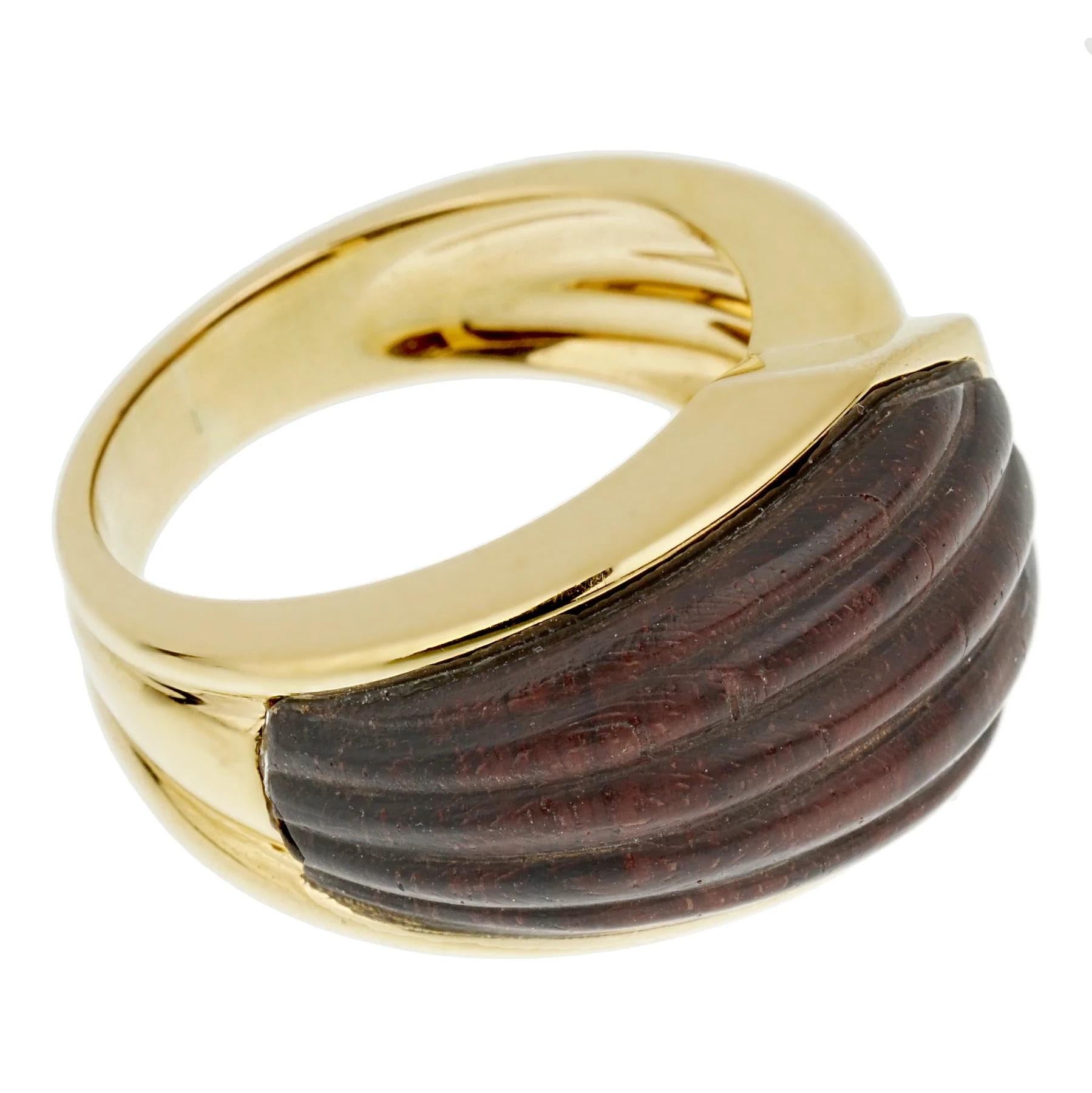 Boucheron Paris Wood Yellow Gold Cocktail Ring Circa 1970s In Fair Condition In Feasterville, PA