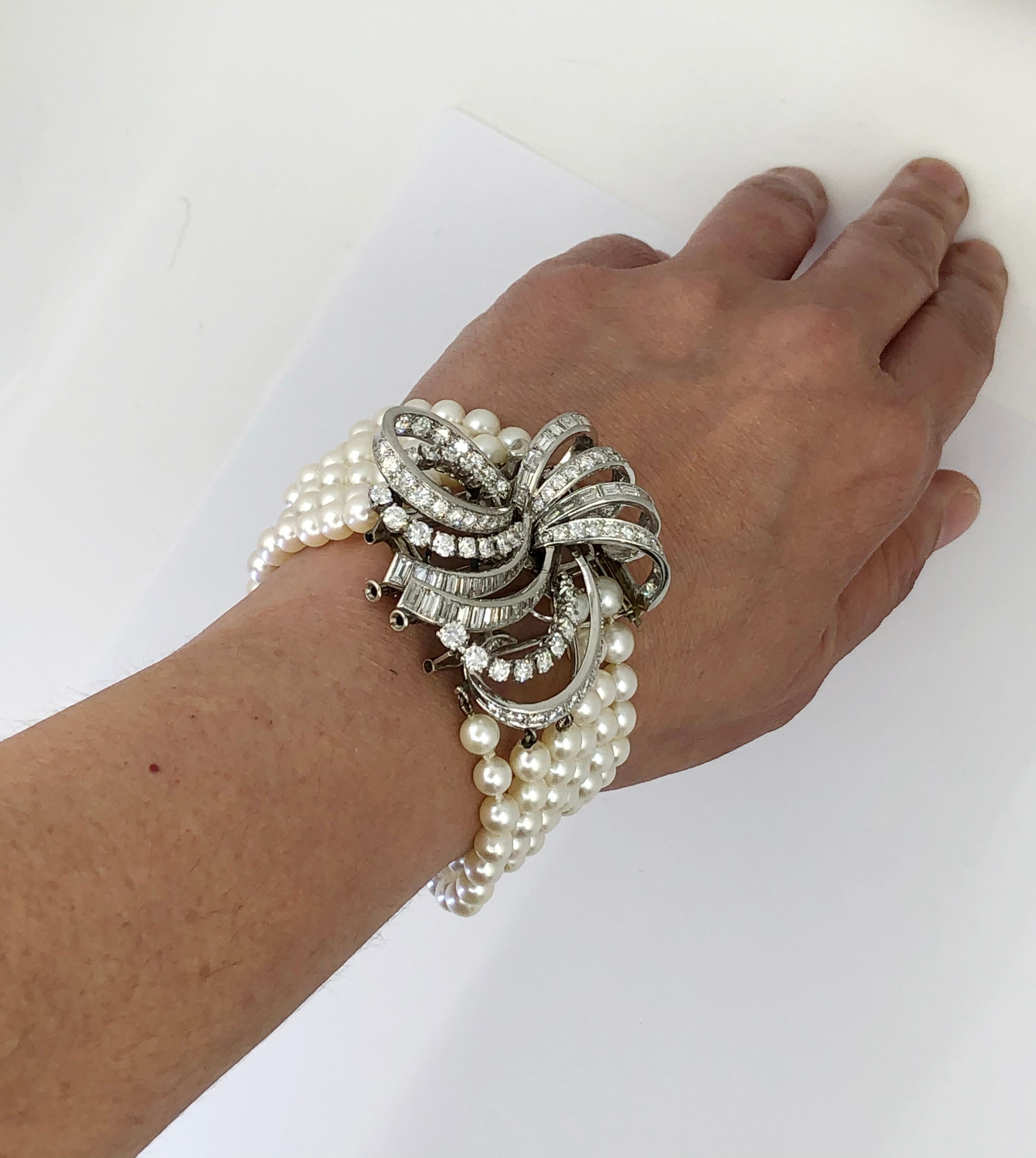 Boucheron Vintage 1950er Jahre Perlenarmband mit großem Diamantmotiv
Maße der Brosche: ca. 1,67