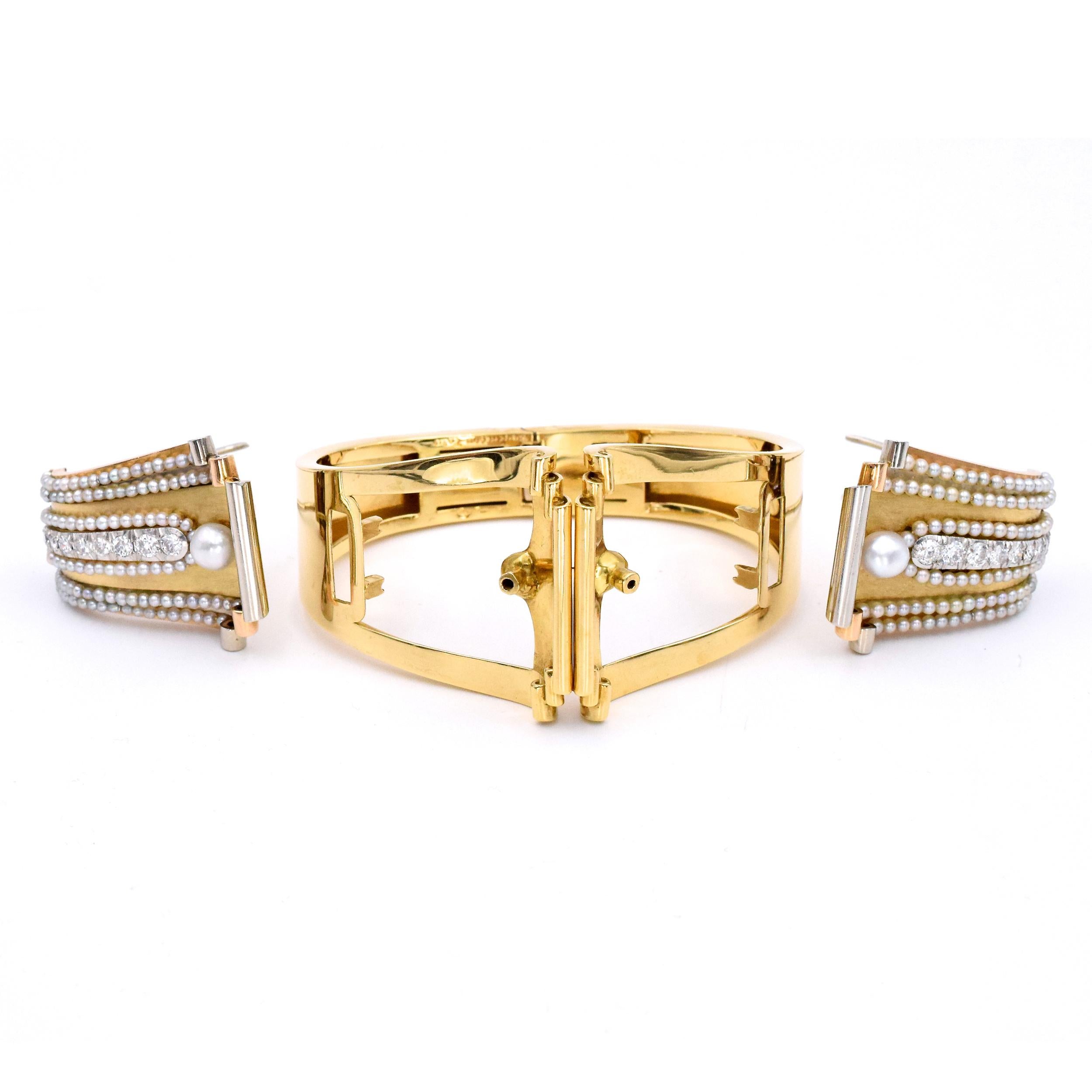 Bracelet jonc à volutes Boucheron en or, perles et diamants en vente 1