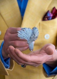 Boucheron "Pégase" Diamantarmband aus 18 Karat Weißgold, 27,91 Karat, Saphir-Augen