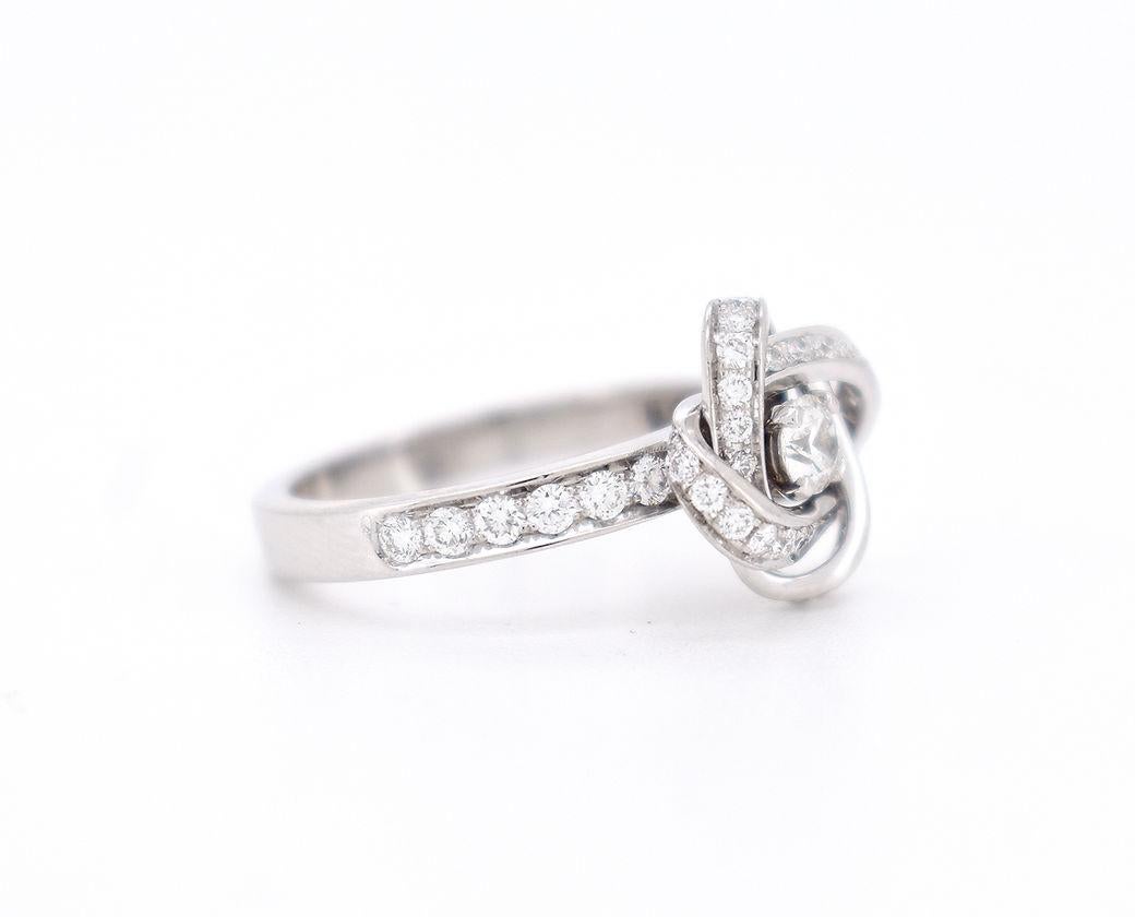 Boucheron - Peony Collection - 18-Carat White Gold Ring with Diamonds In Excellent Condition For Sale In PARIS, FR