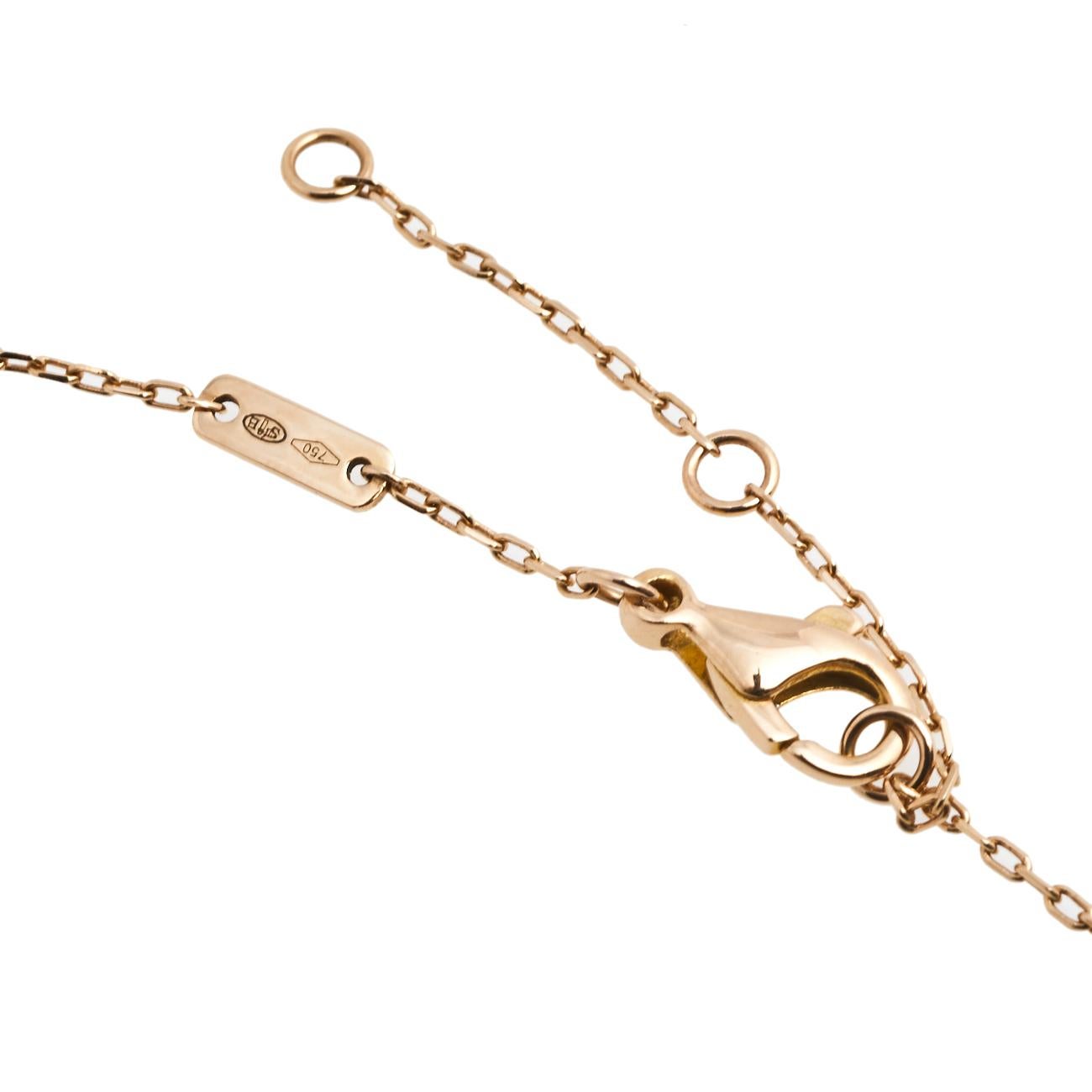 This incredible necklace from Boucheron's Plume de Paon collection has been created by Maison's skilled craftsmen with such precision that every line and curve is smoothened to perfection. The necklace is sculpted using 18k rose gold and the chain,