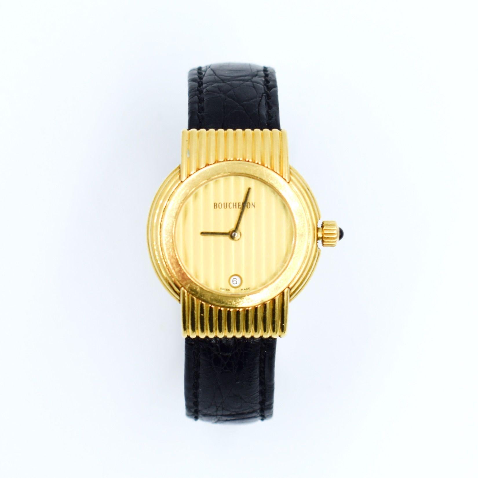 BOUCHERON Pre-Owned Watch Set - In Stock - 

Exceptional watch set from Boucheron, Reflet Solis model, circa 1990.

26 mm case in 18k yellow gold, with 5 original interchangeable leather straps (black, blue, green, brown, burgundy). Quartz