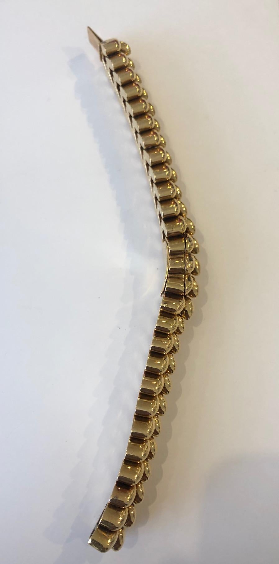 Women's or Men's Boucheron Retro 18 Carat Yellow Gold Bracelet Watch For Sale
