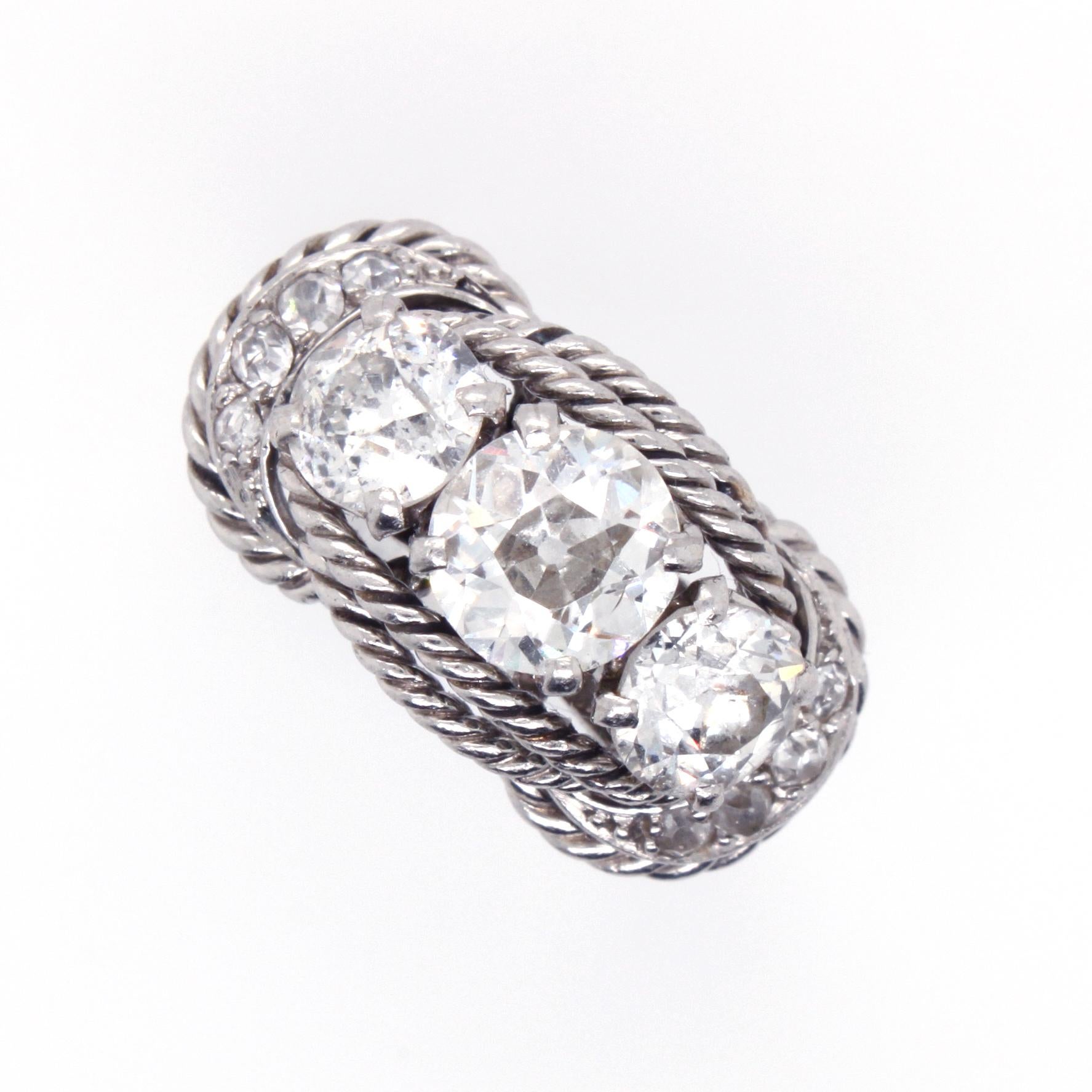 Boucheron Retro Three-Stone Diamond Ring, circa 1940s 4