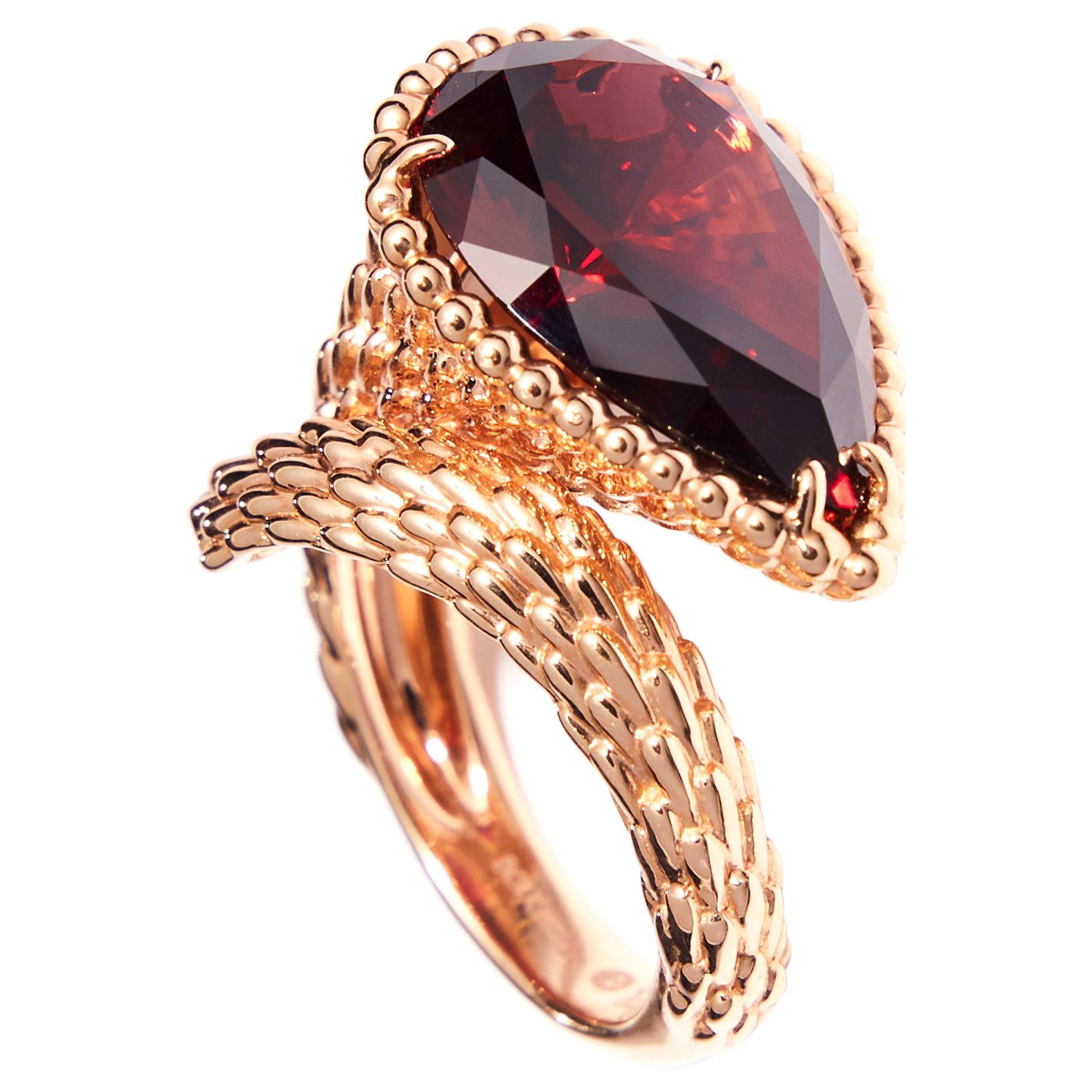 Boucheron-Ring aus Roségold mit Rhodolith-Granat aus der Kollektion Schlange Boheme