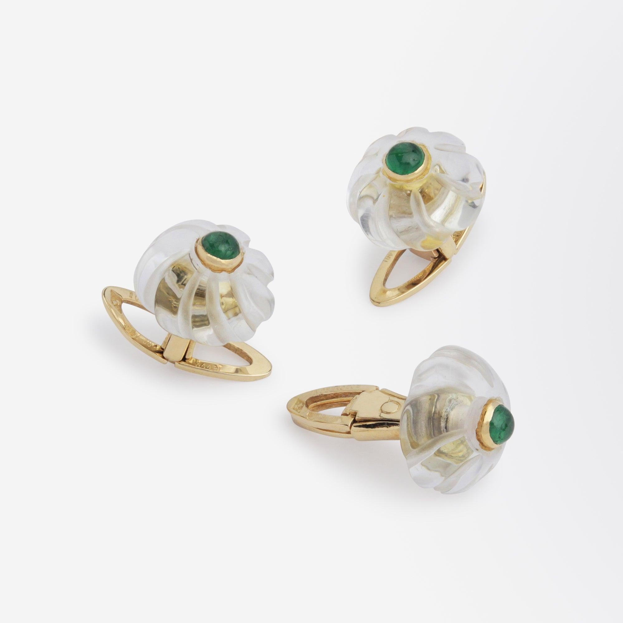 Set aus Manschettenknöpfen und Kleid-Ohrsteckern aus Bergkristall, Smaragd und Gold von Boucheron (Art déco)