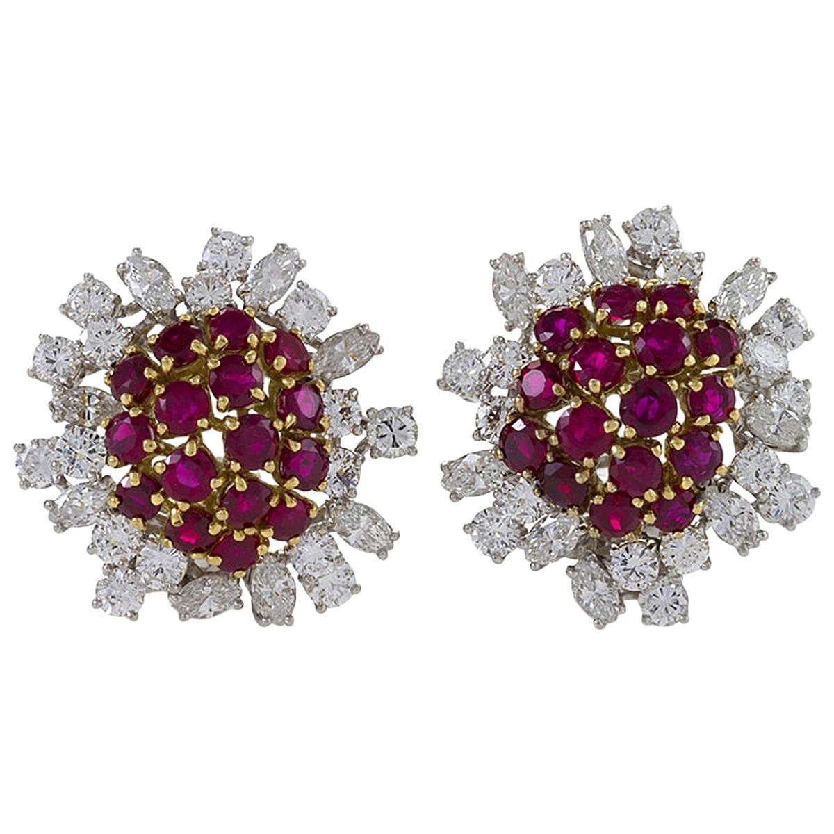 Boucheron Boucles d'oreilles en rubis et diamants en vente