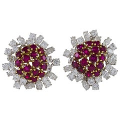 Boucheron Boucles d'oreilles en rubis et diamants