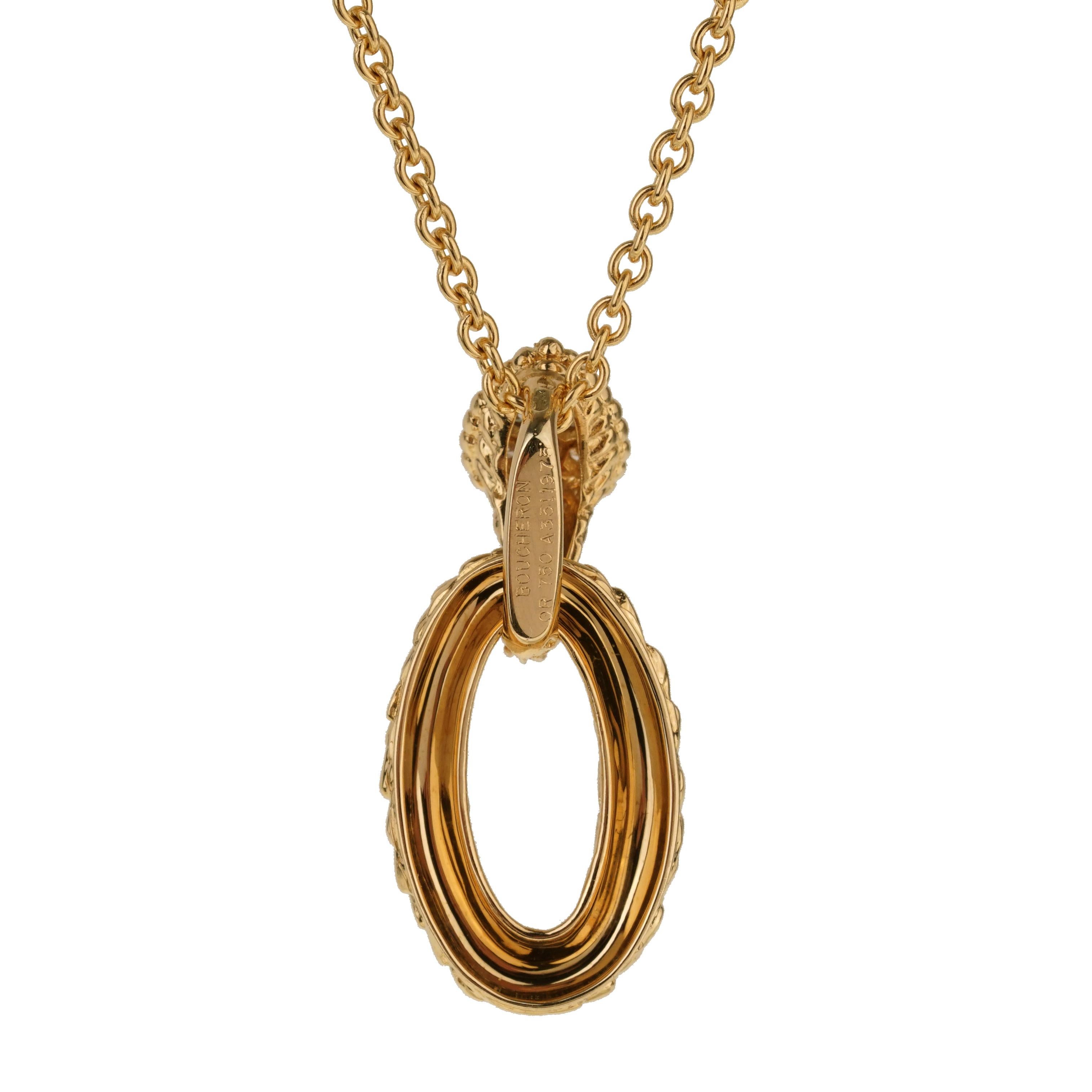 The unique serpent boheme diamond gold necklace from Boucheron is finely crafted in 18kt yellow gold. It's diamond shaped serpent head is pave set with seven of the finest Boucheron round brilliant cut diamonds and features a delicate beaded