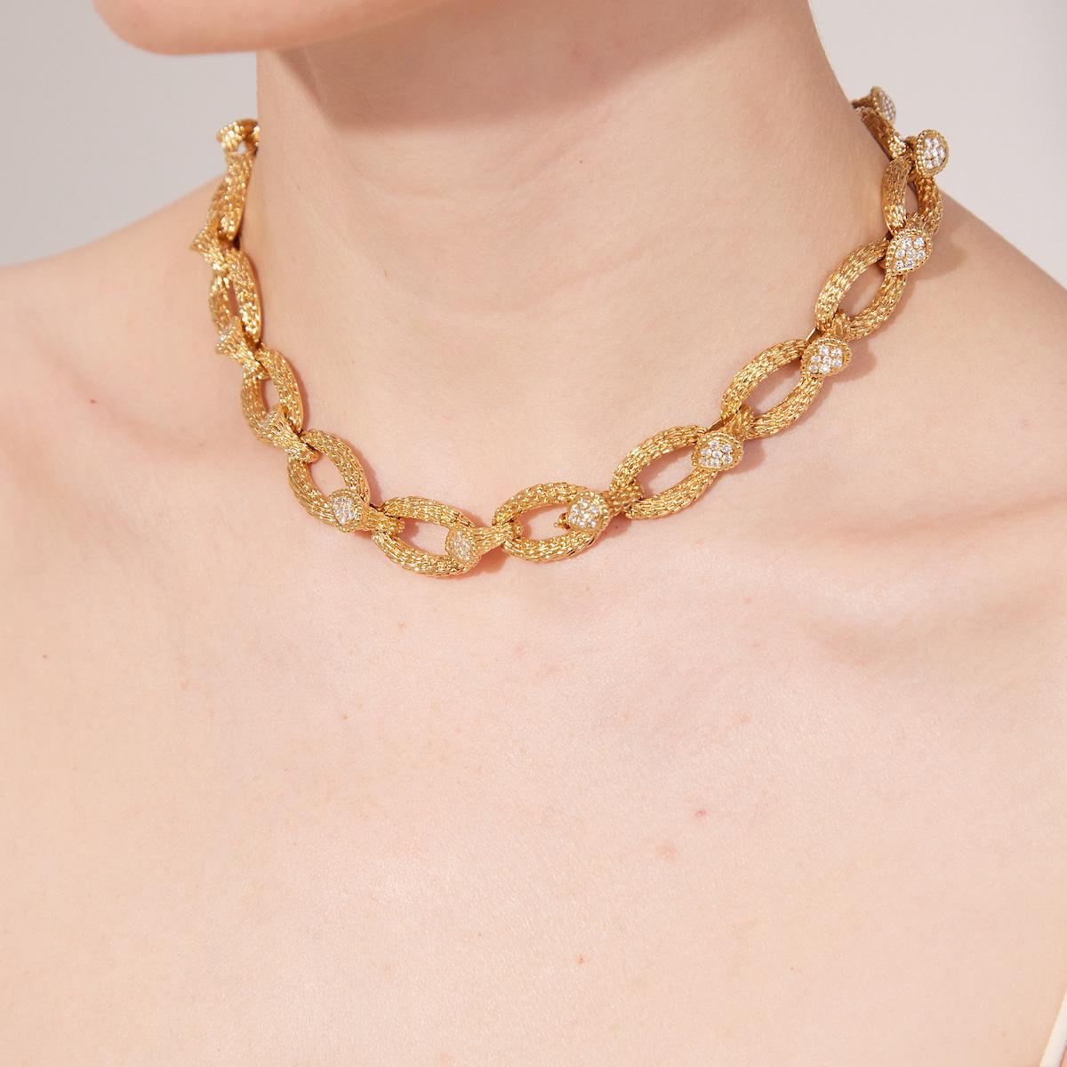Boucheron Serpent Boheme Diamond Necklace & Bracelet in 18k Gold In Excellent Condition In Dallas, TX