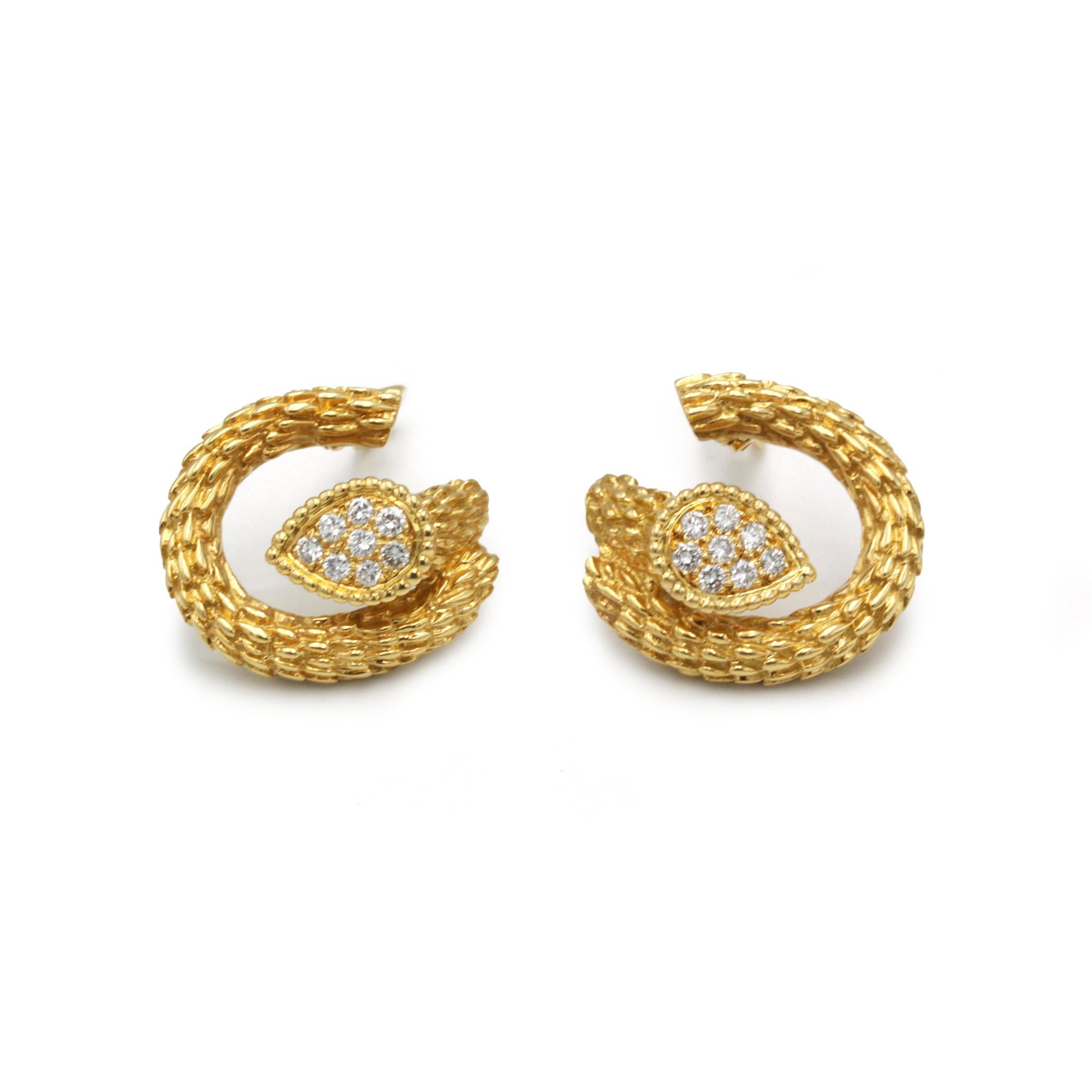 Taglio rotondo Orecchini Boucheron Serpent Bohème in oro 18 carati e diamanti, firmati in vendita
