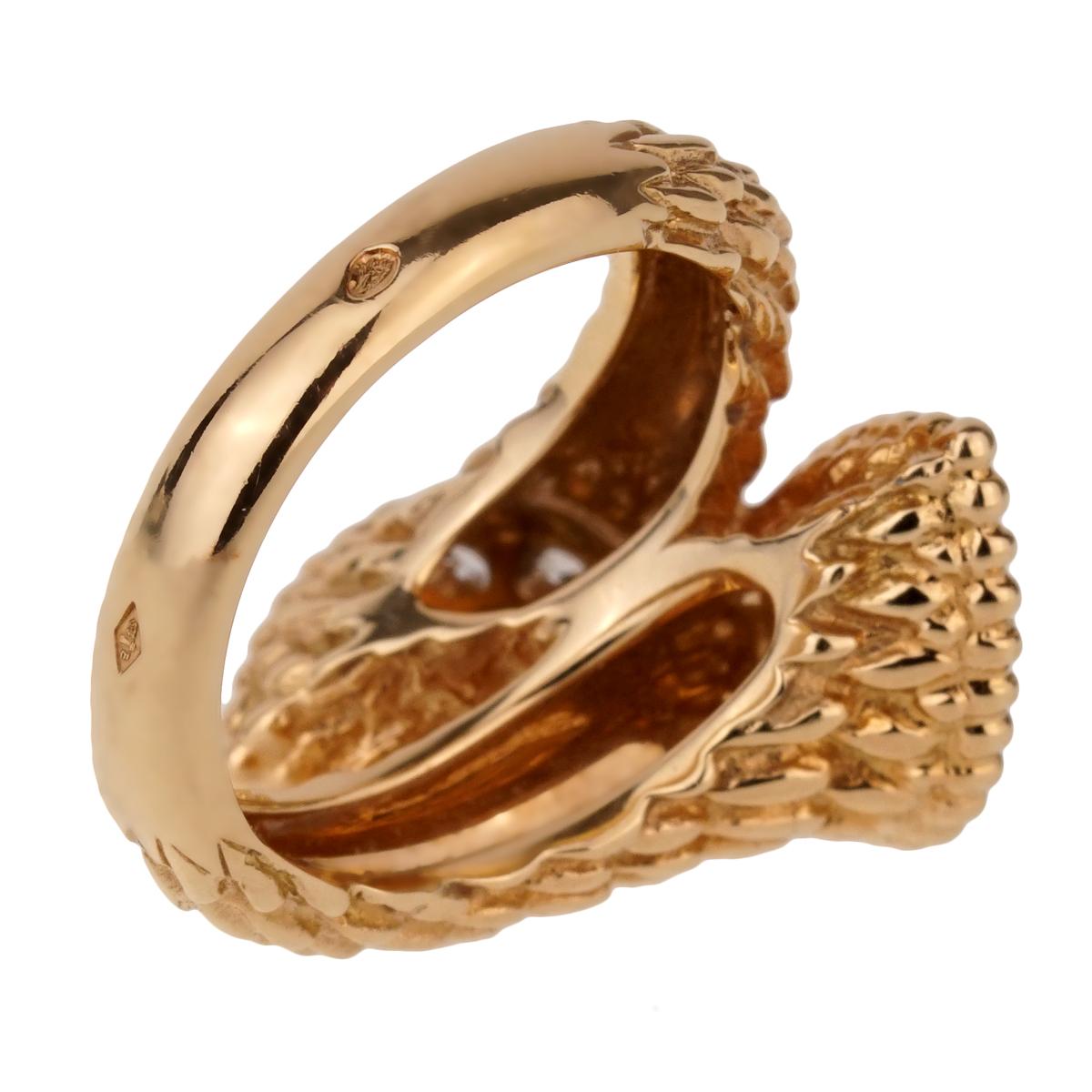 Round Cut Boucheron Serpent Boheme Toi et Moi Diamond Gold Ring