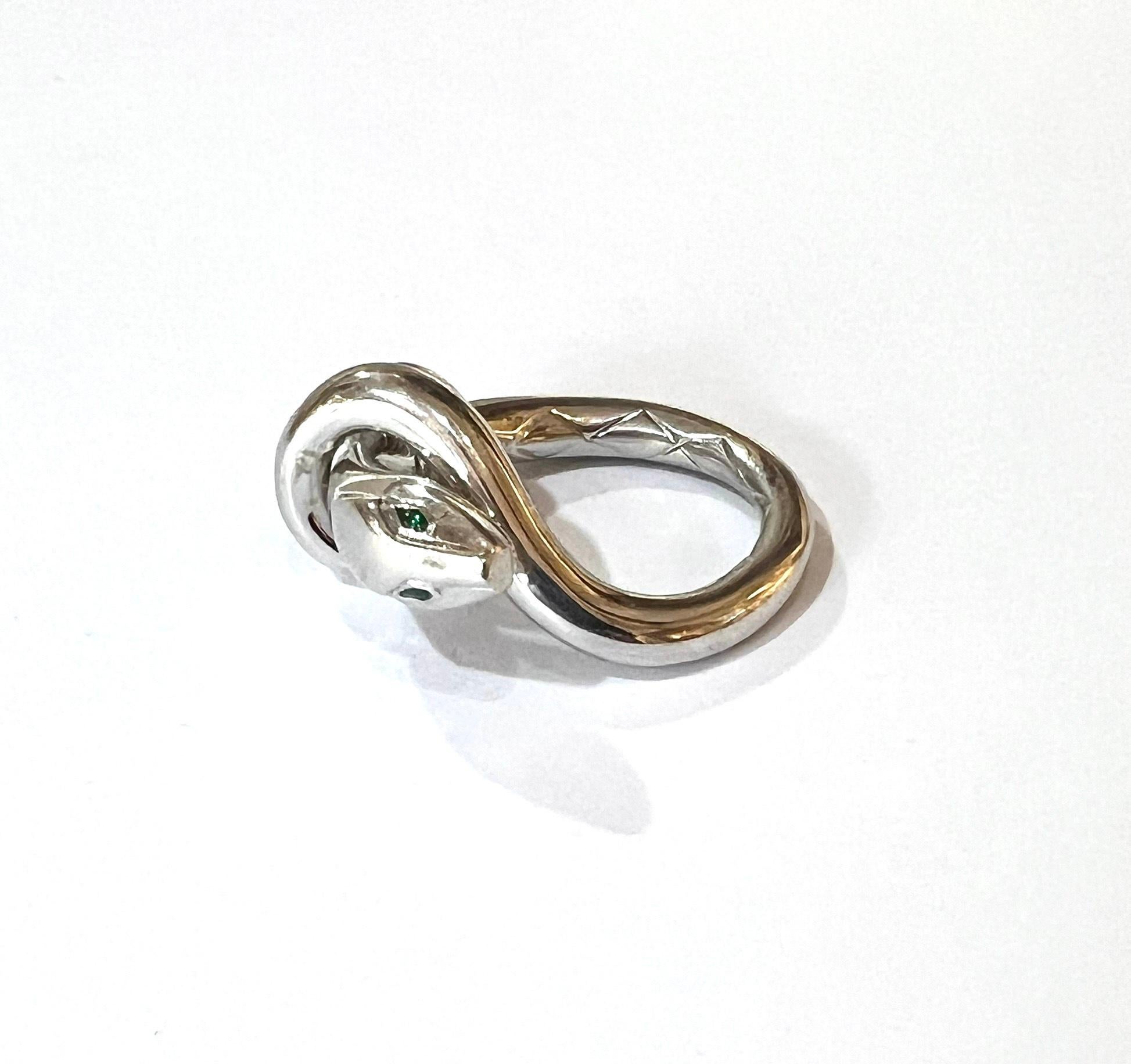 Cabochon Boucheron Serpent Kaa Tsavorite Garnets 18 Carat White Gold Ring For Sale