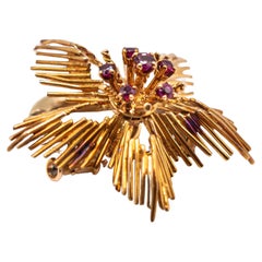 Broche Boucheron Estrella Rubíes