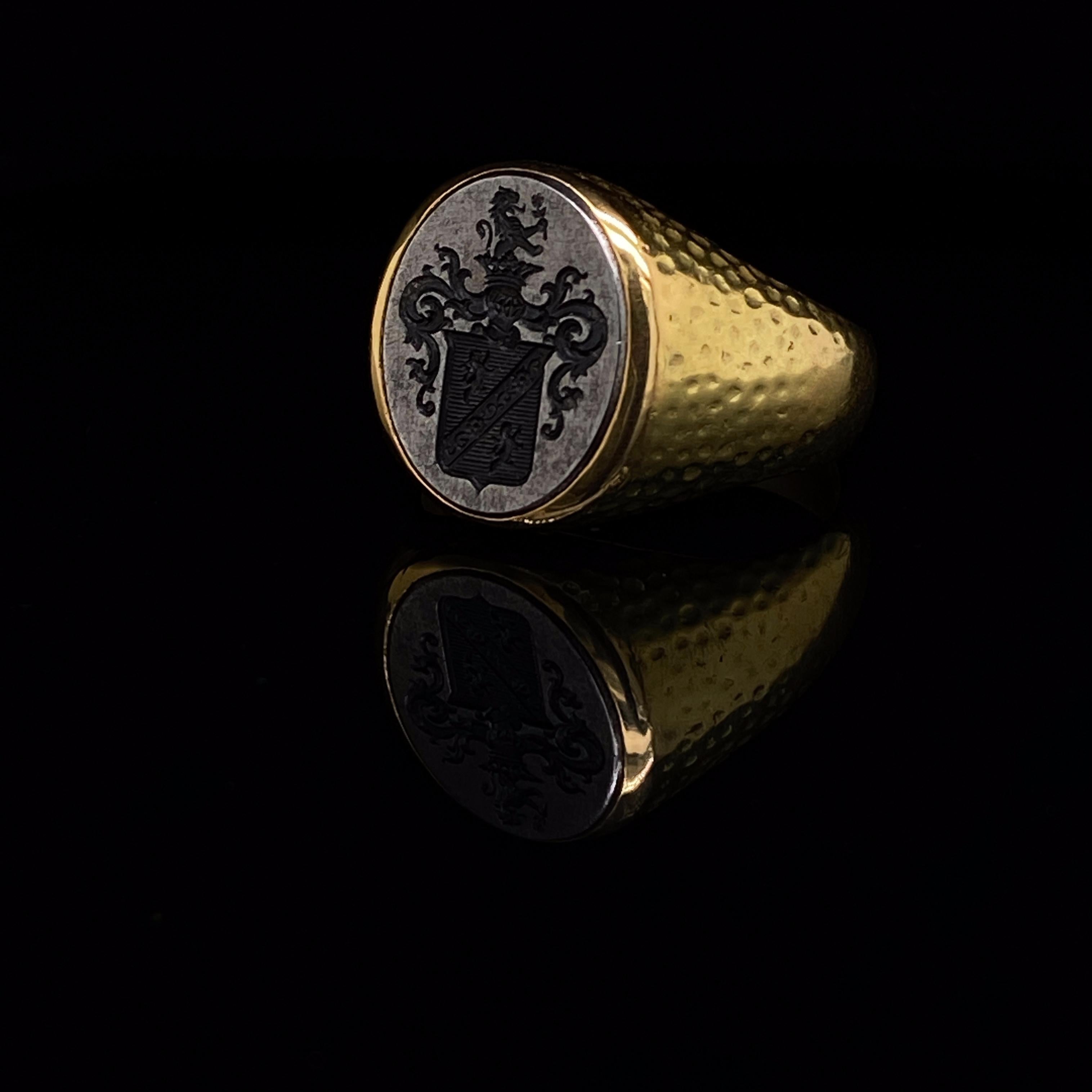 Boucheron Steel and 18 Karat Yellow Gold Signet Ring, Circa 1970 In Good Condition For Sale In London, GB