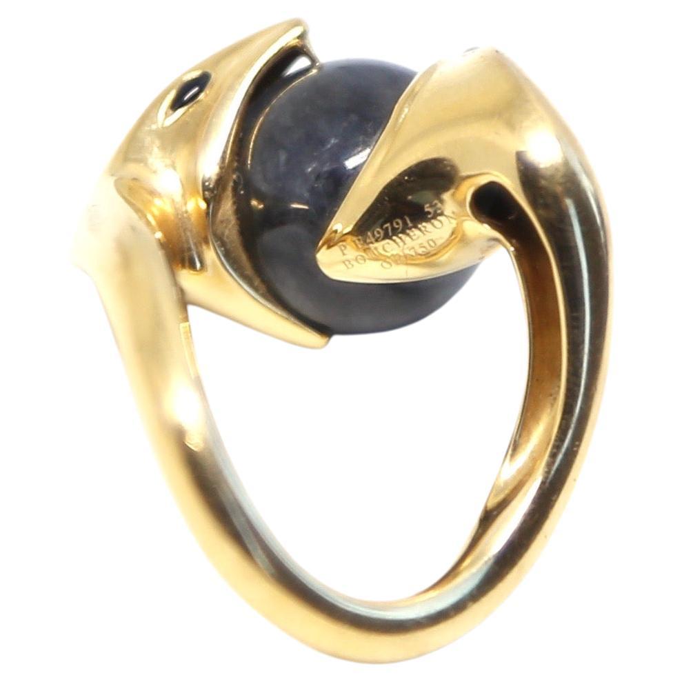 Round Cut Boucheron 'Trouble Jade' 18 Karat Snake Ring with Onyx Cabochon Eyes
