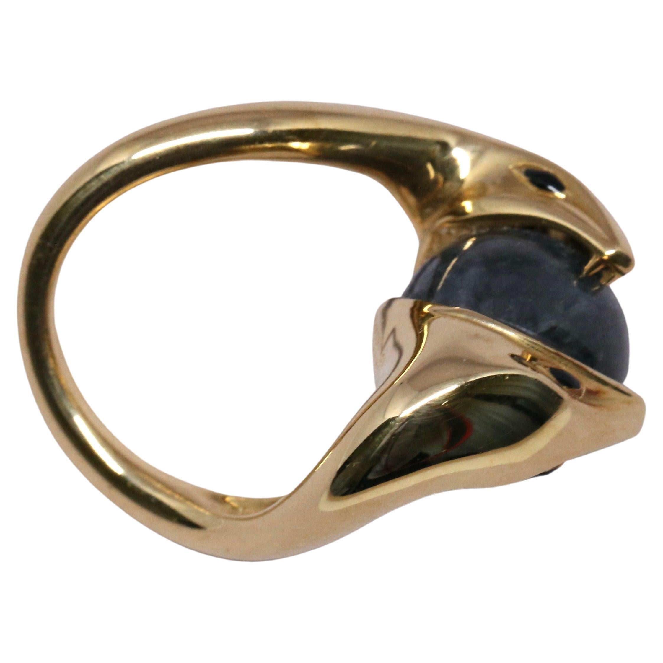 Round Cut Boucheron 'Trouble Jade' 18 Karat Snake Ring with Onyx Cabochon Eyes For Sale