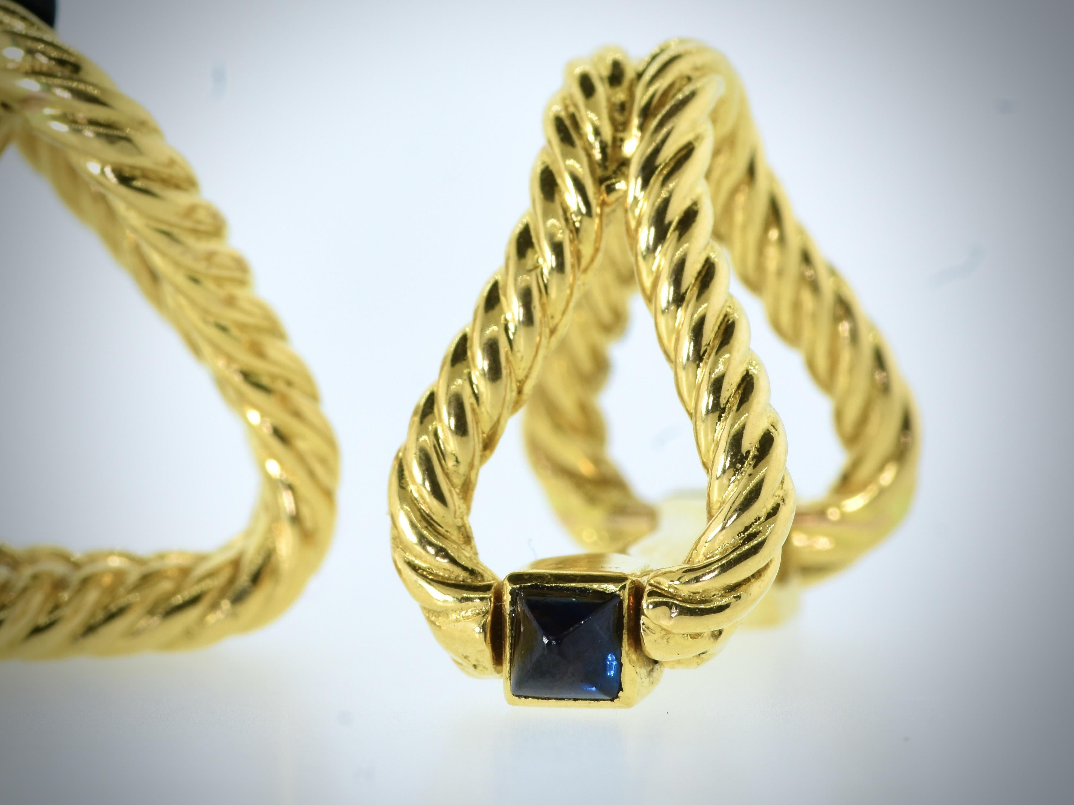 Gemelos Boucheron Vintage de 18 quilates y fino zafiro Sugarloaf Cab, franceses, c 1950 Cabujón de pan de azúcar en venta