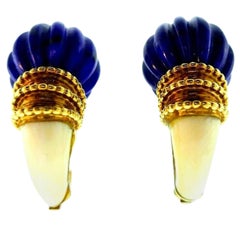 Boucheron Boucles d'oreilles vintage en or jaune et lapis, années 1970