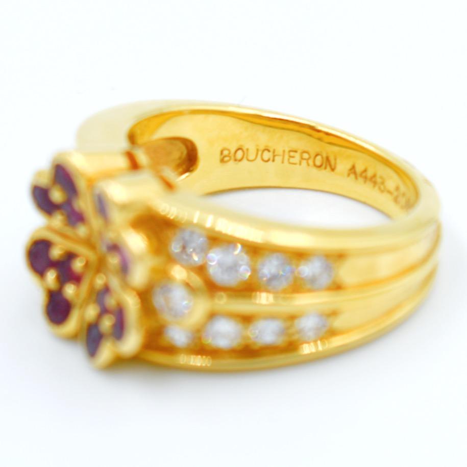 Brilliant Cut Boucheron Vintage flowers Ring in 18Kt Yellow Gold with VVS Diamonds and rubies For Sale