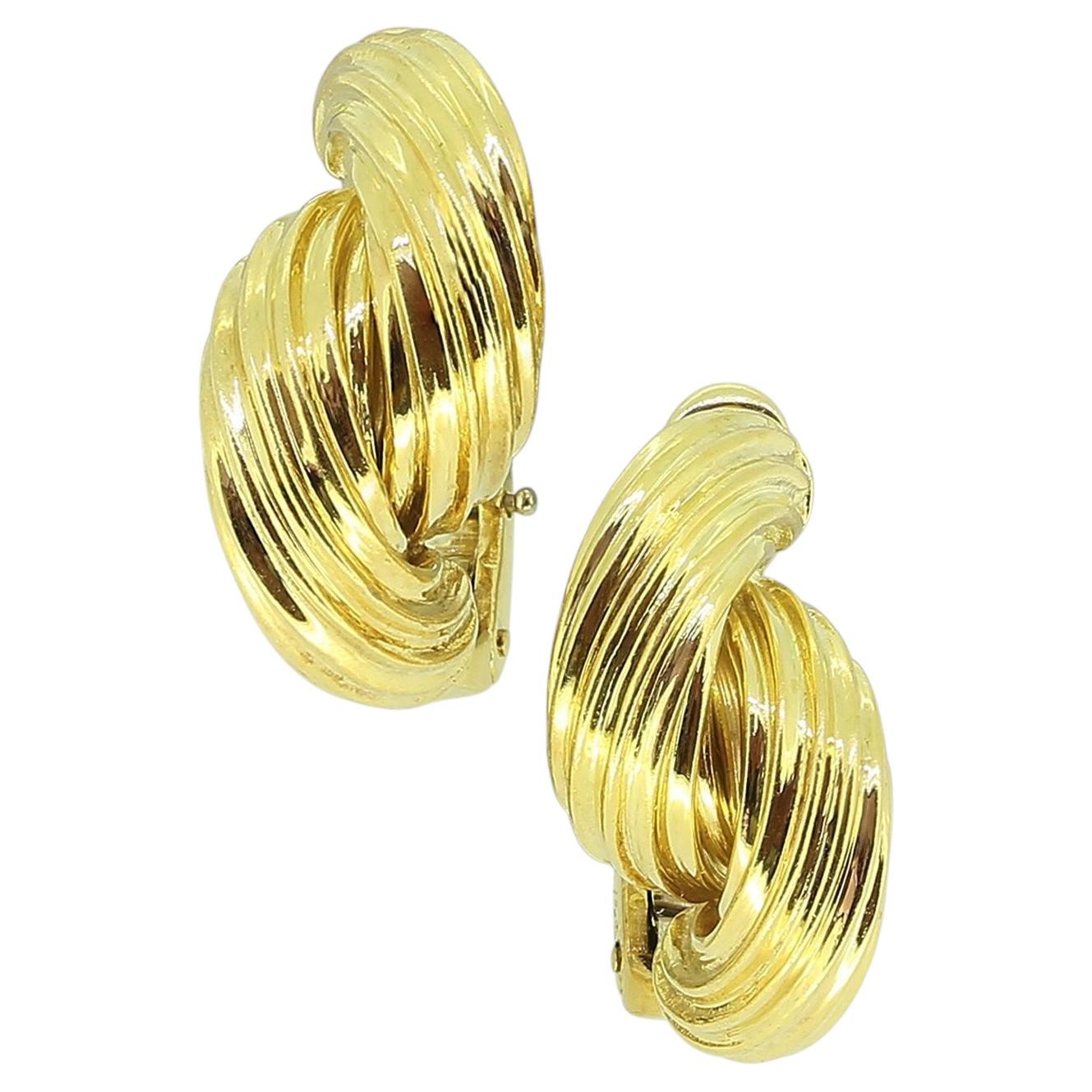 Orecchini con texture vintage di Boucheron