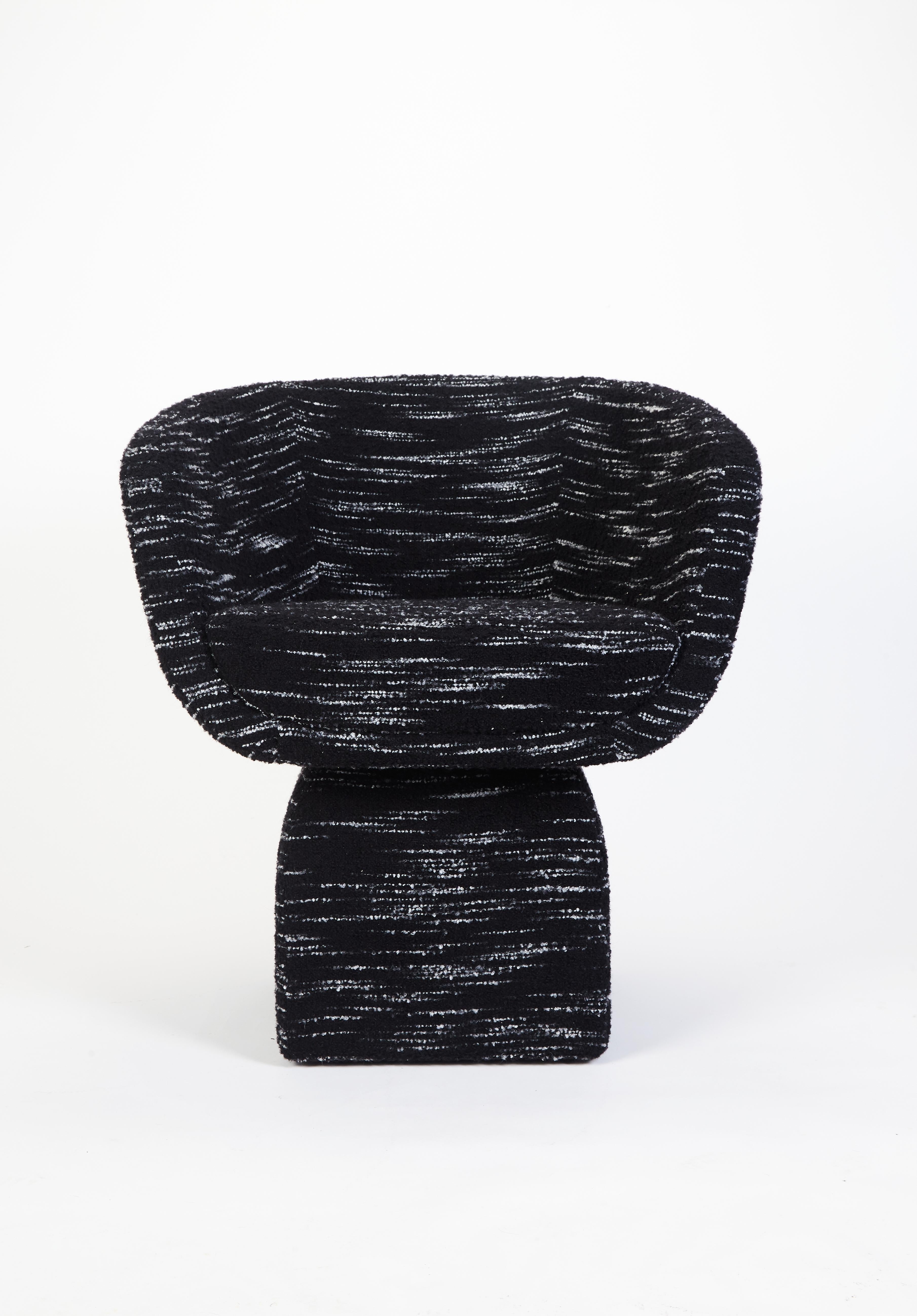 Boucle Oscar Chair by DUISTT 
Dimensions: W 65 x D 58 x H 77 cm
Materials: Special Boucle Fabric Nobilis SF.DE.21.005
Swivel version available upon request. Please contact us.

Inspired by the curved lines poetry of Oscar Niemeyer’s architecture,