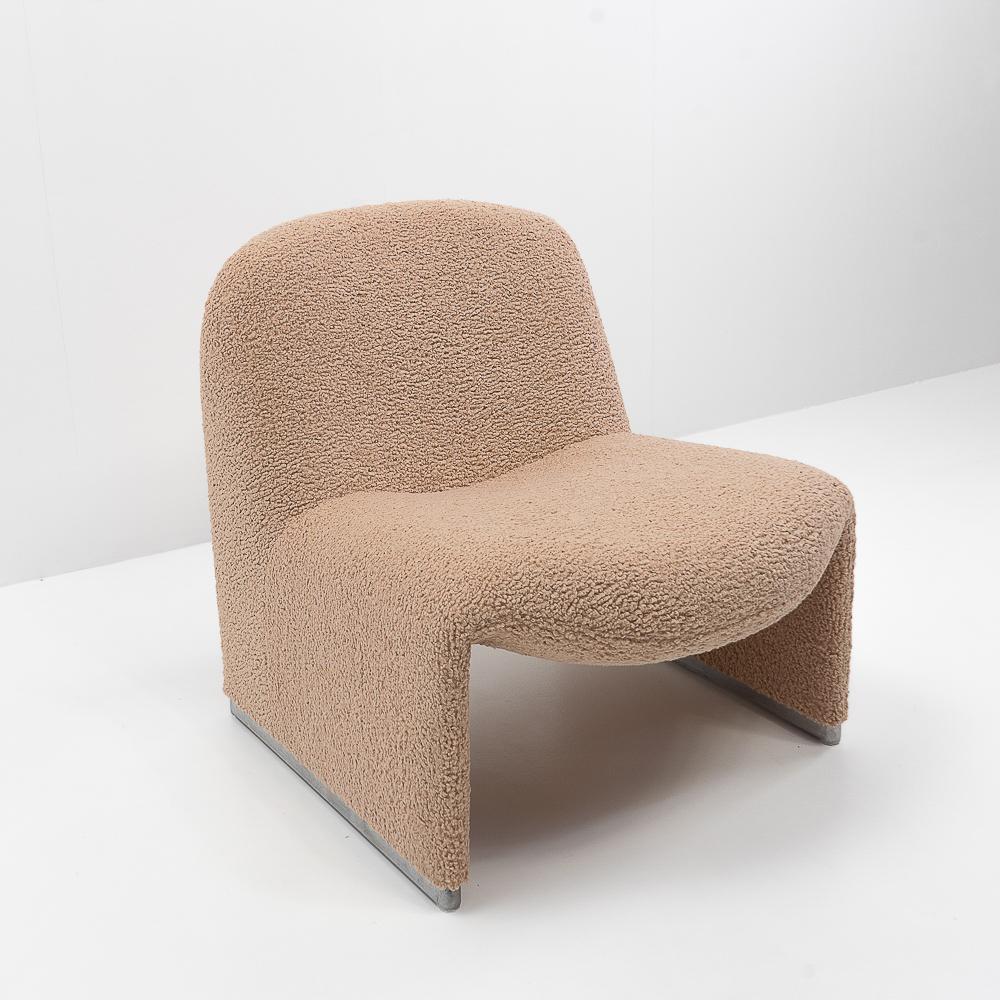 Mid-Century Modern Bouclé Reupholstered Alky Chair by Giancarlo Piretti for Castelli, Italy, 1970s