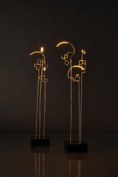 Boucle tischlampe by Éric De Dormael