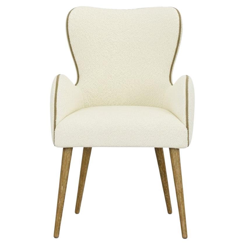 Fauteuil de salle à manger à dossier large avec une Silhouette féminine par Jose De Castro