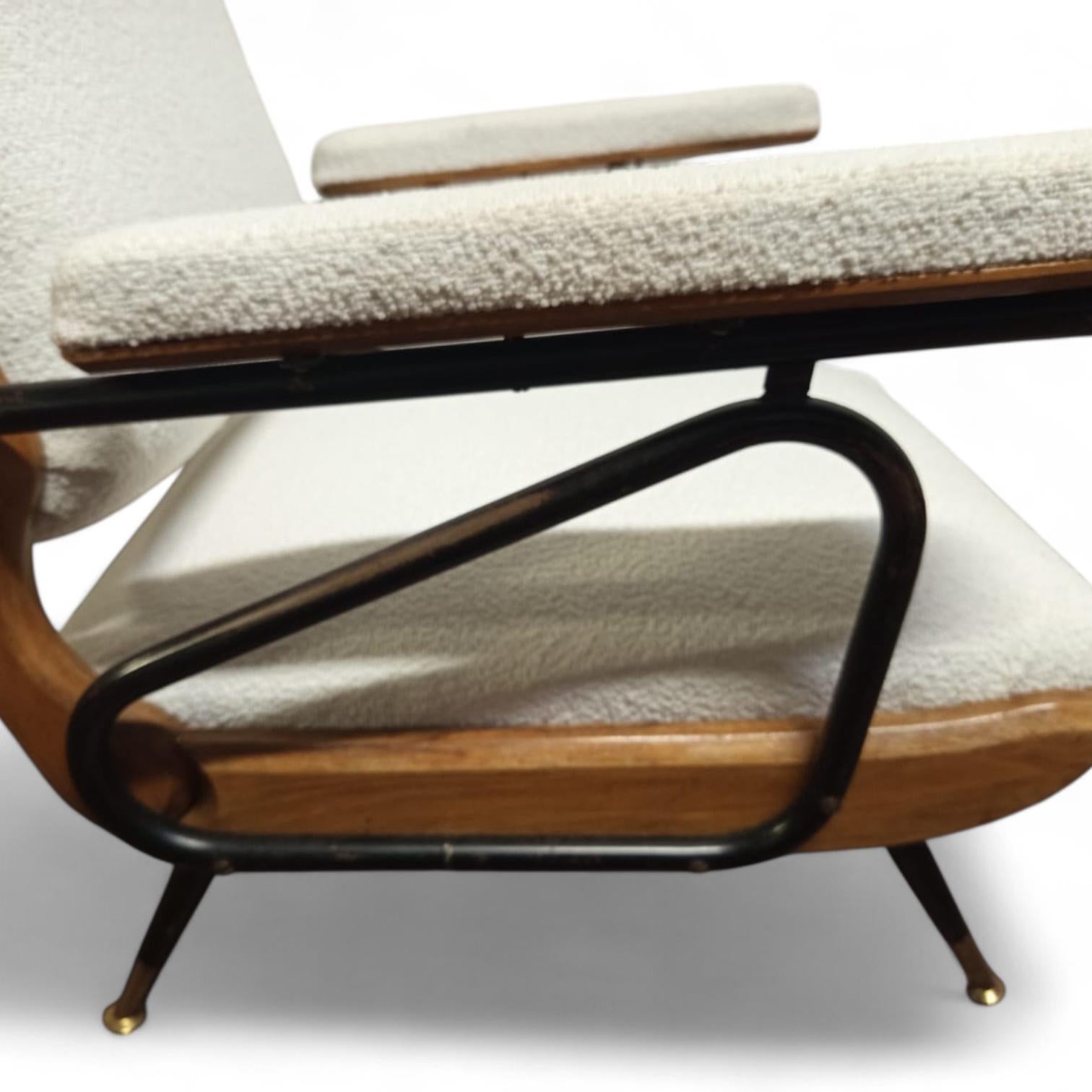 Liegesessel aus Bouclé, Holz und Metall, Italien, CIRCA 1970 im Zustand „Gut“ im Angebot in NICE, FR