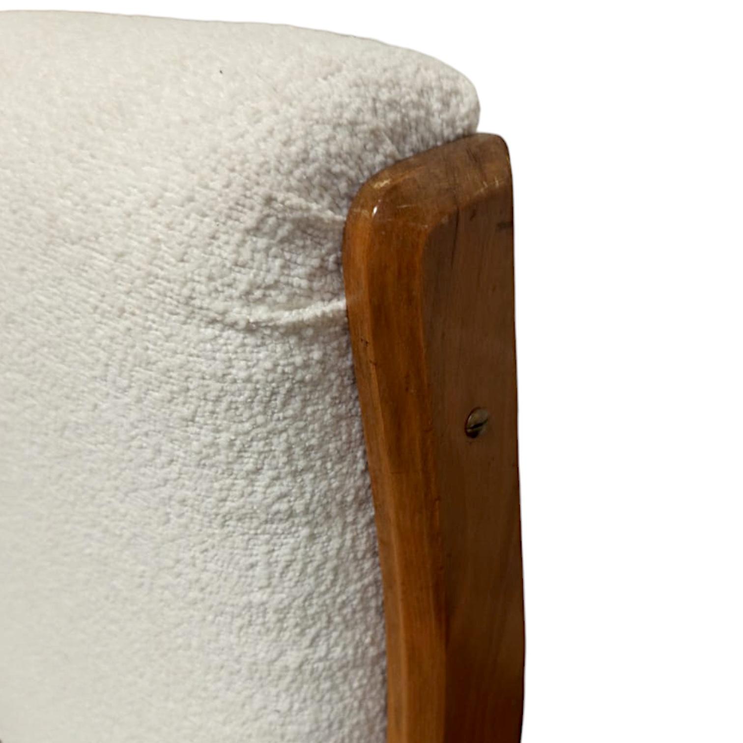 Liegesessel aus Bouclé, Holz und Metall, Italien, CIRCA 1970 im Angebot 1