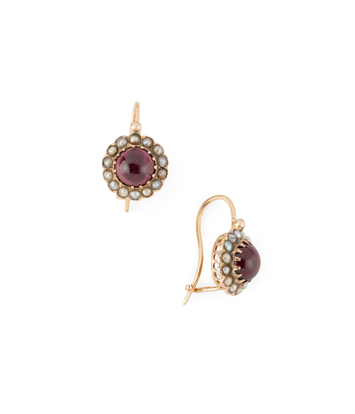 Taglio misto Boucles d'oreilles dormeuses de la fin du 19ème siècle en or, grenat et perles in vendita