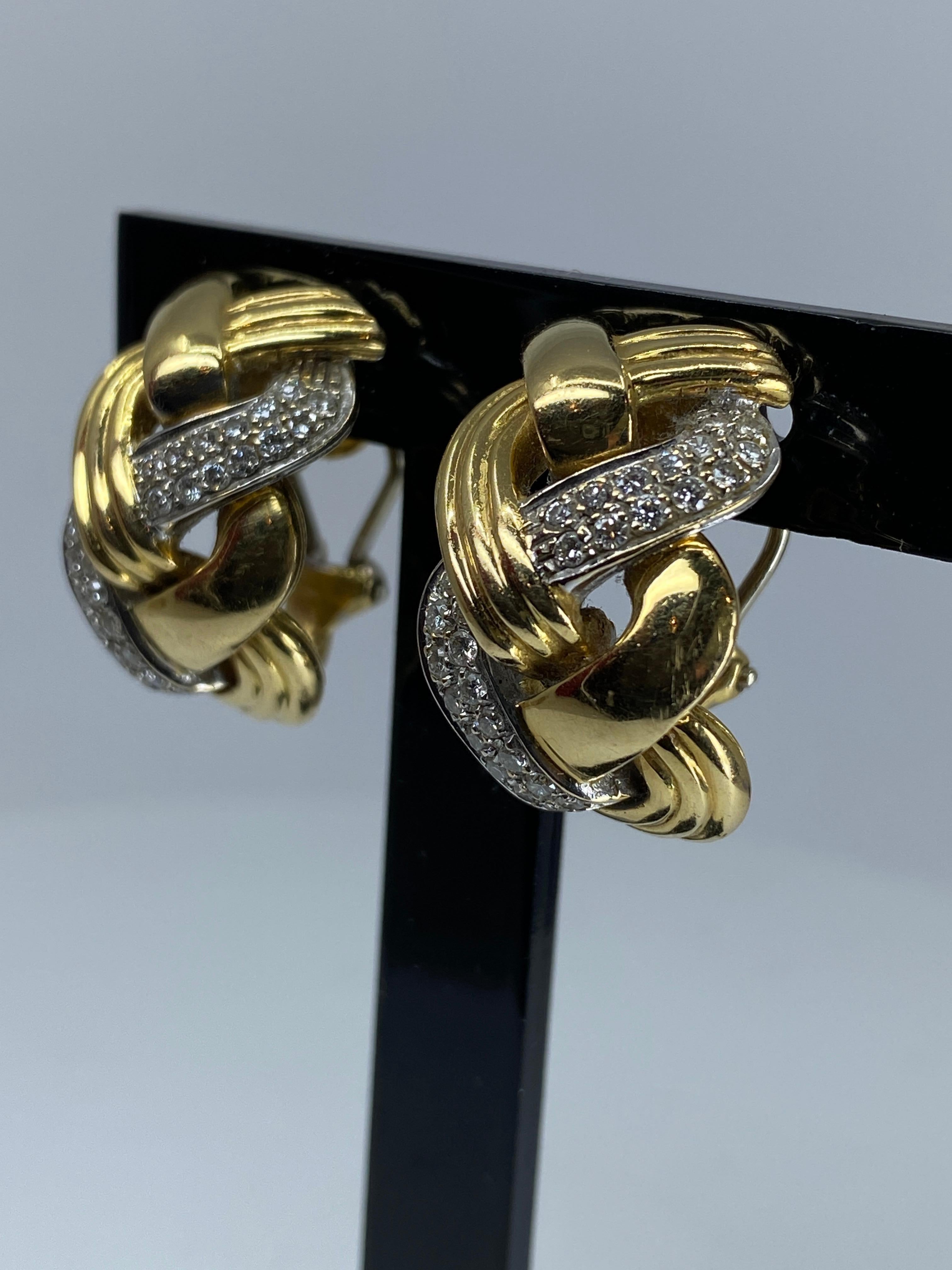 Boucles D’oreilles En or 18 Carats “ Tresses ” Serties Diamants Signées Repossi For Sale 3
