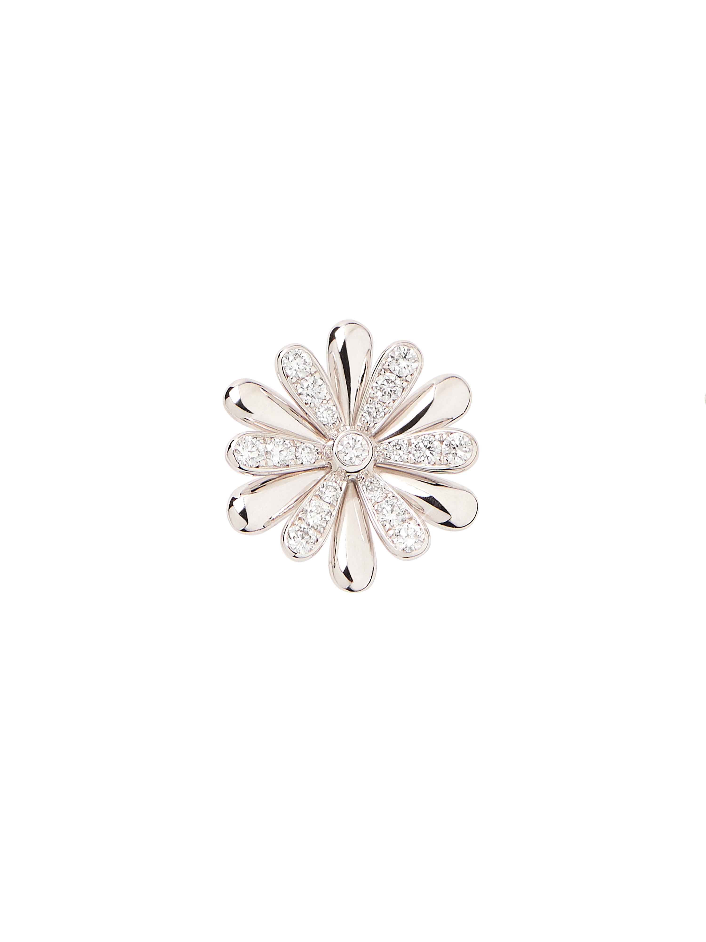 Modern 18 Carat white gold earrings, diamonds, Flower Collection For Sale