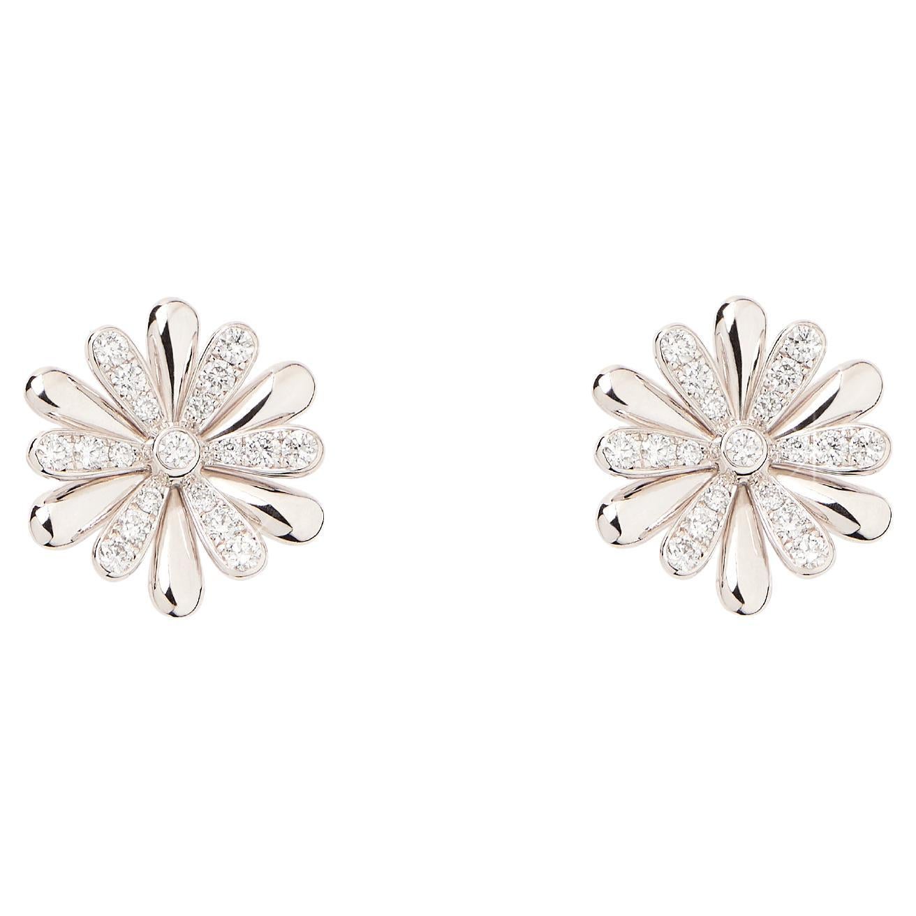 18 Carat white gold earrings, diamonds, Flower Collection For Sale