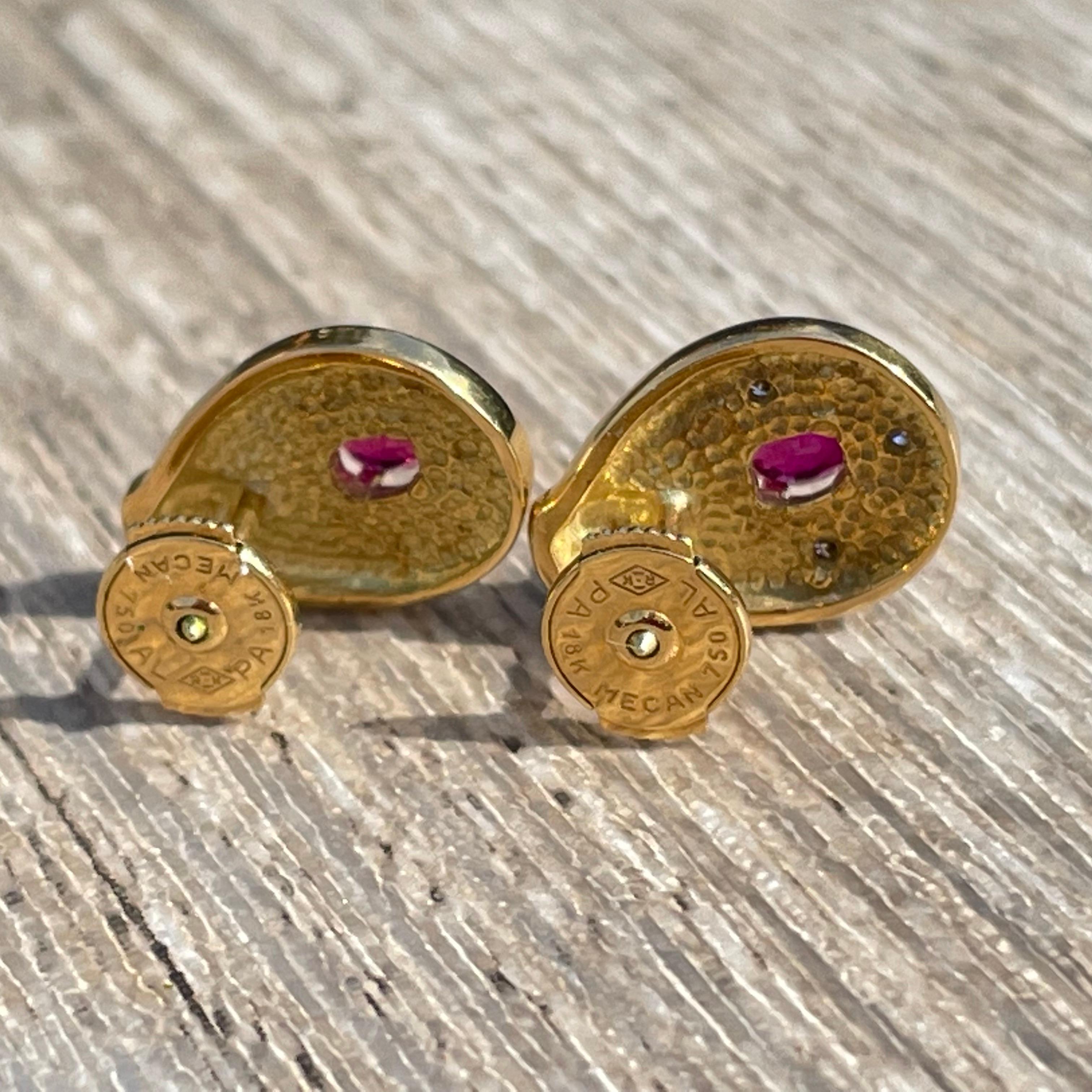 Oval Cut Boucles d’oreilles rubis diamants en or 18 carats For Sale