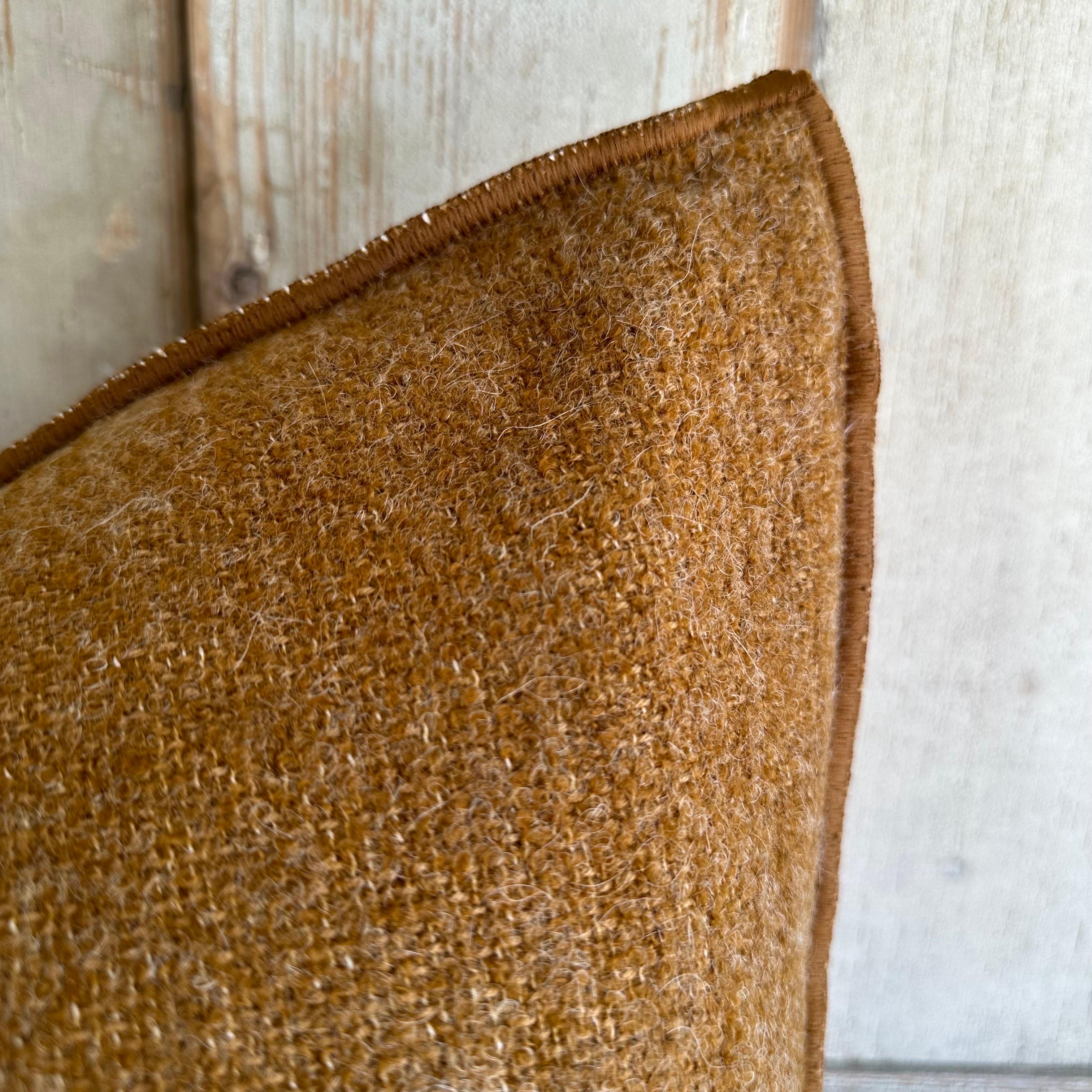 Bouclette French Wool Accent Pillow with Down Feather Insert In New Condition For Sale In Old Town Orange, CA